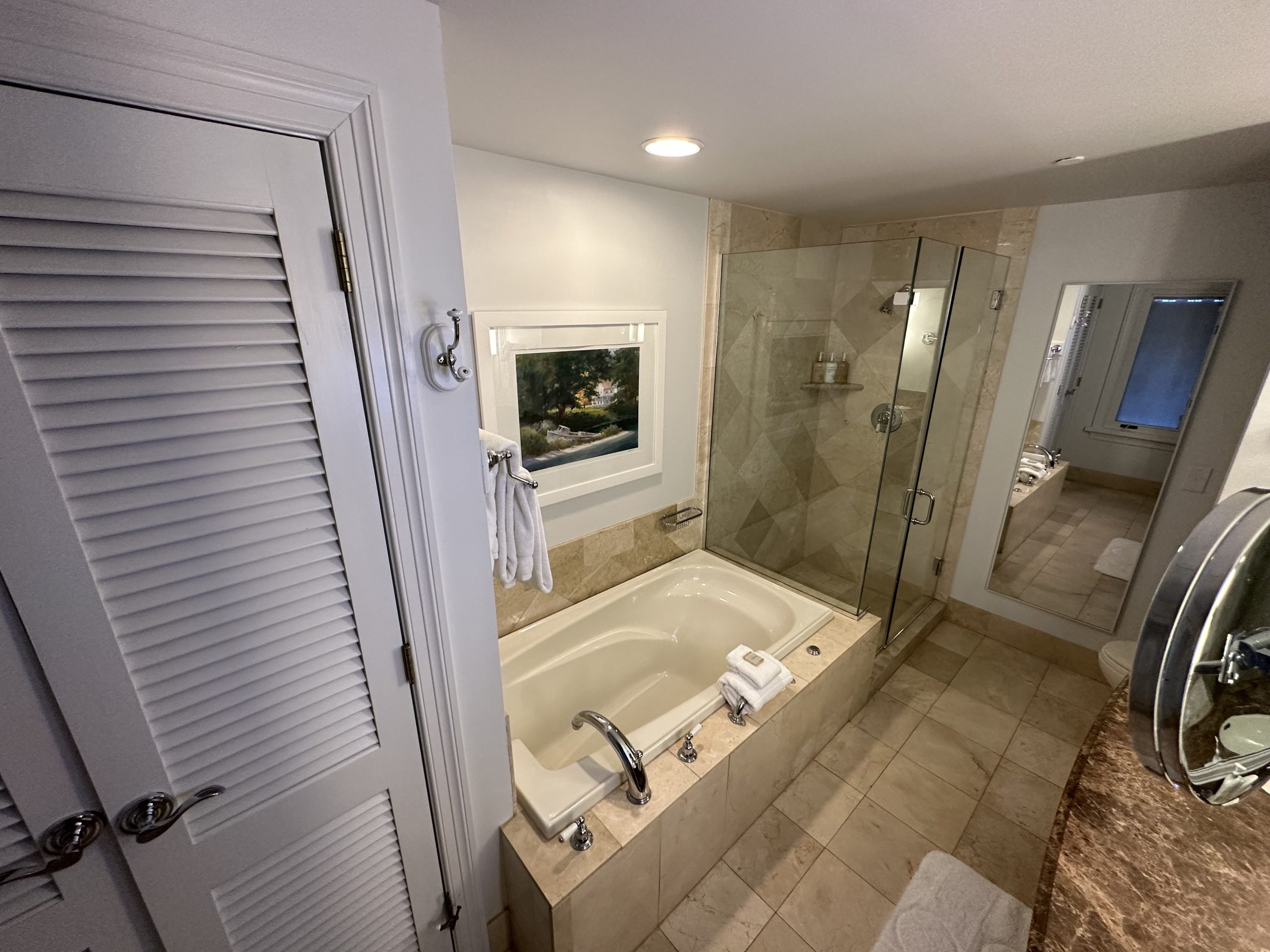 Tides Inn Bathroom Overview Tides Inn Bathroom Overview