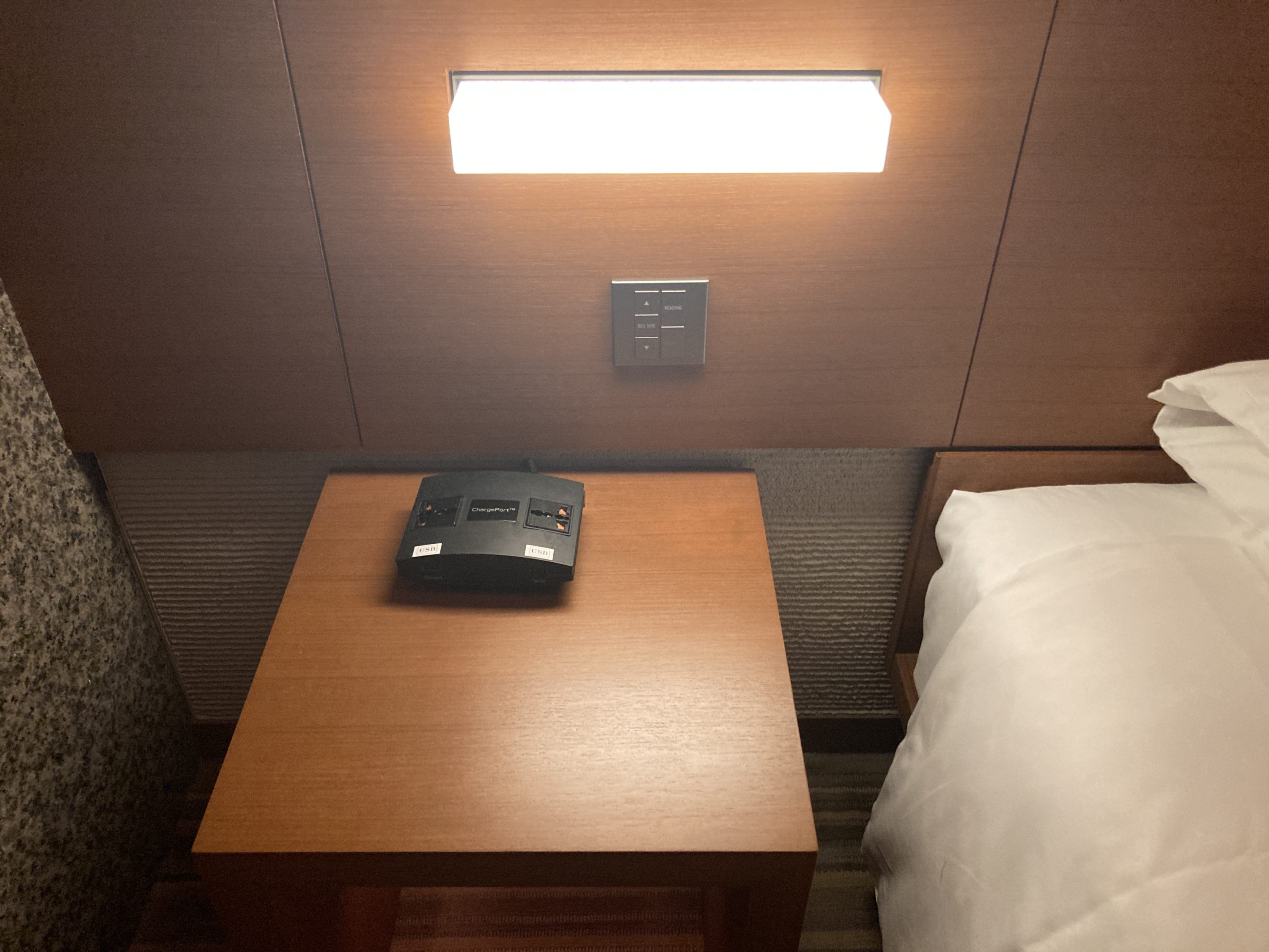 Hyatt Regency Tokyo bedroom night stand light