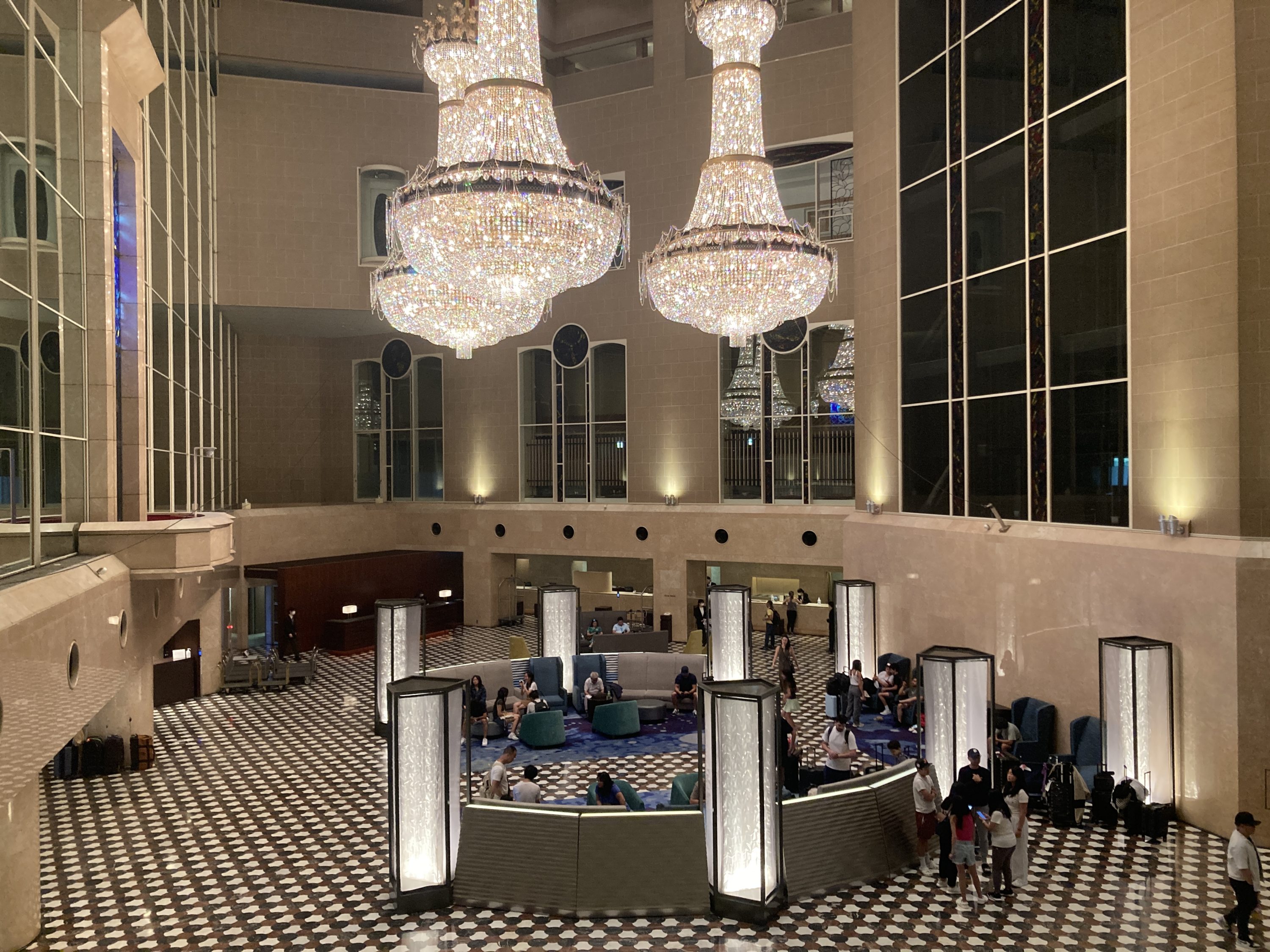 Hyatt Regency Tokyo lobby wide