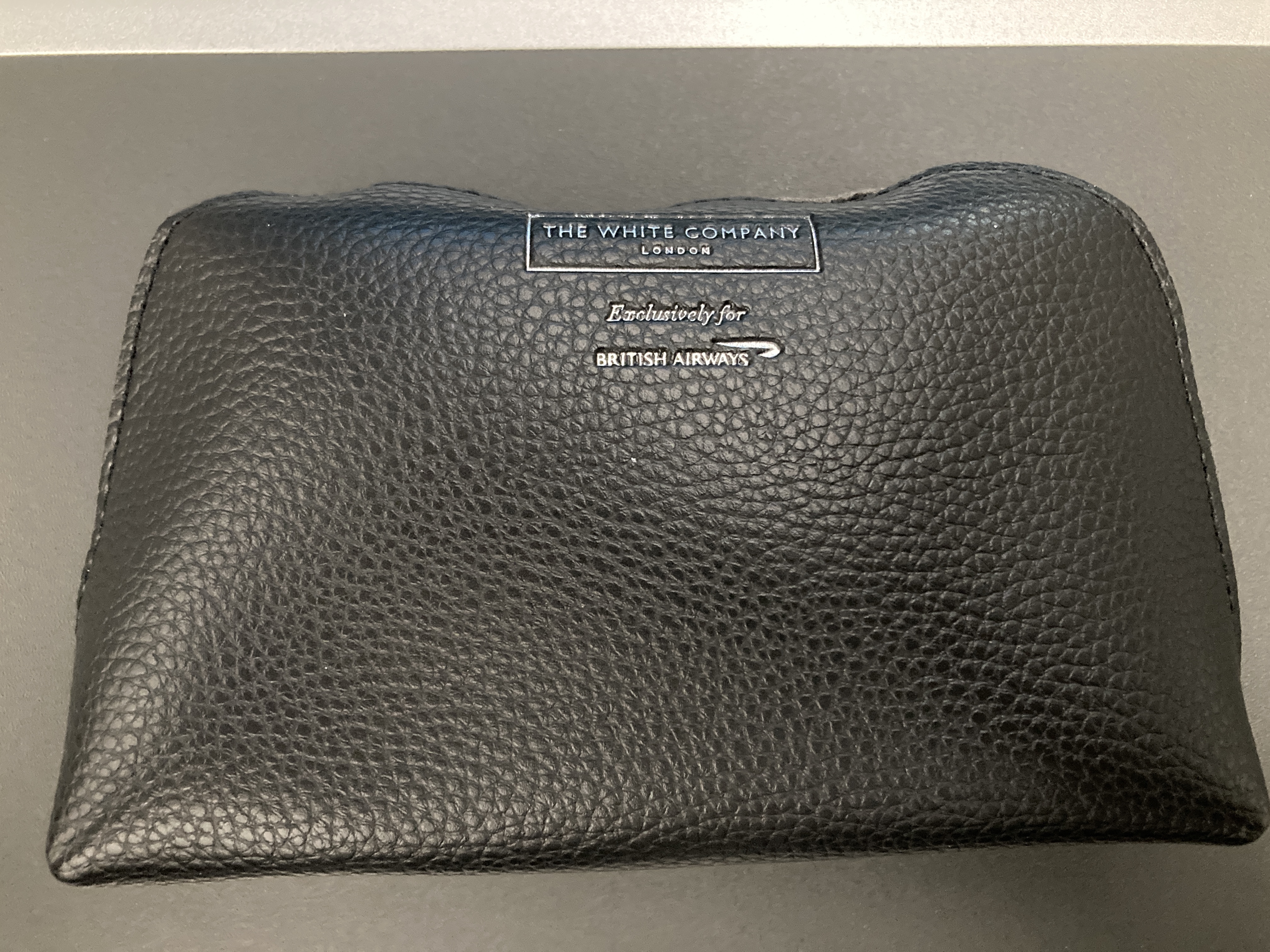 British Airways A350 1000 Club Suites review LAS LHR amenity kit 
