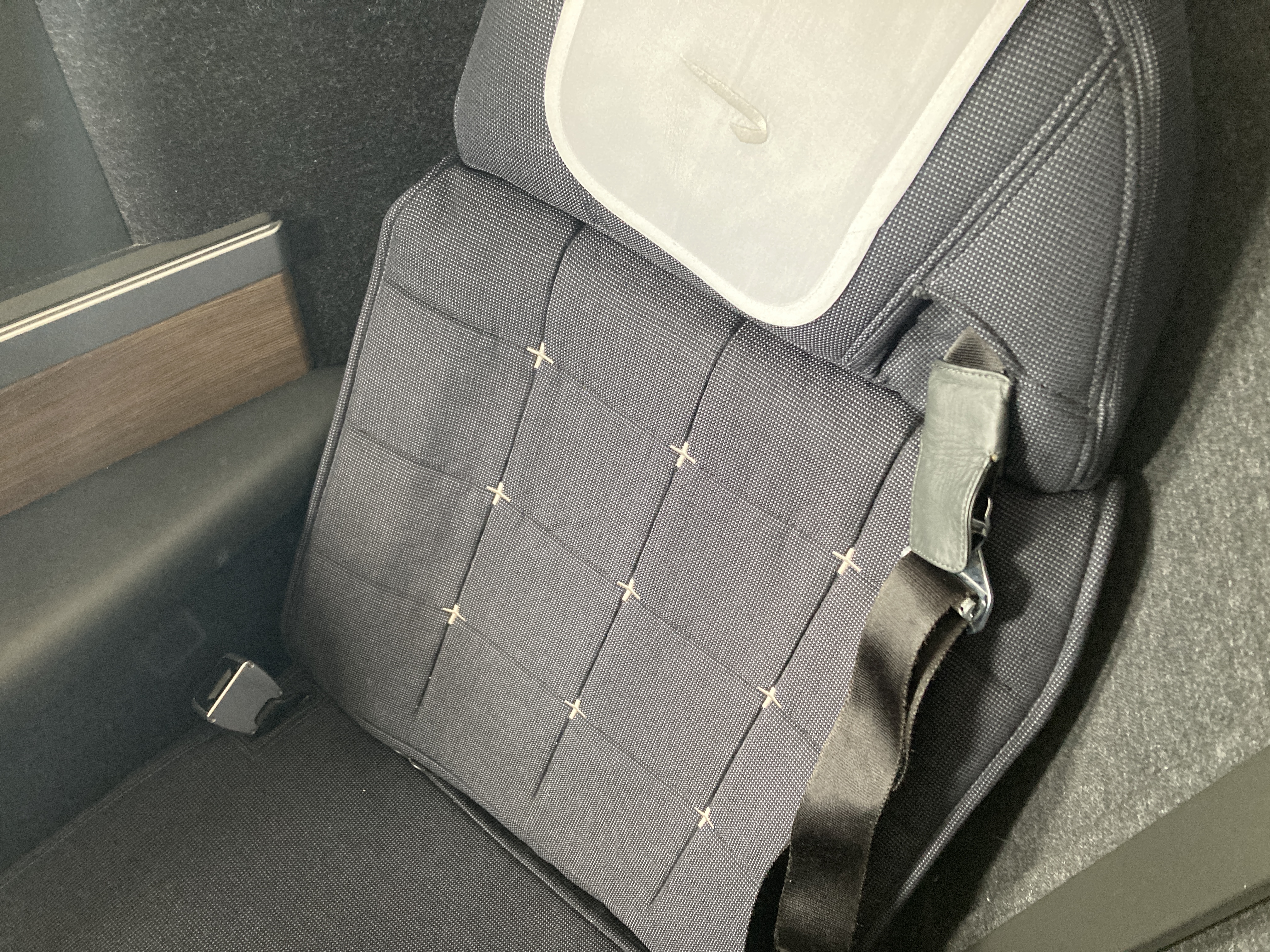 British Airways A350 1000 Club Suites review LAS LHR seat 8K fabric pattern