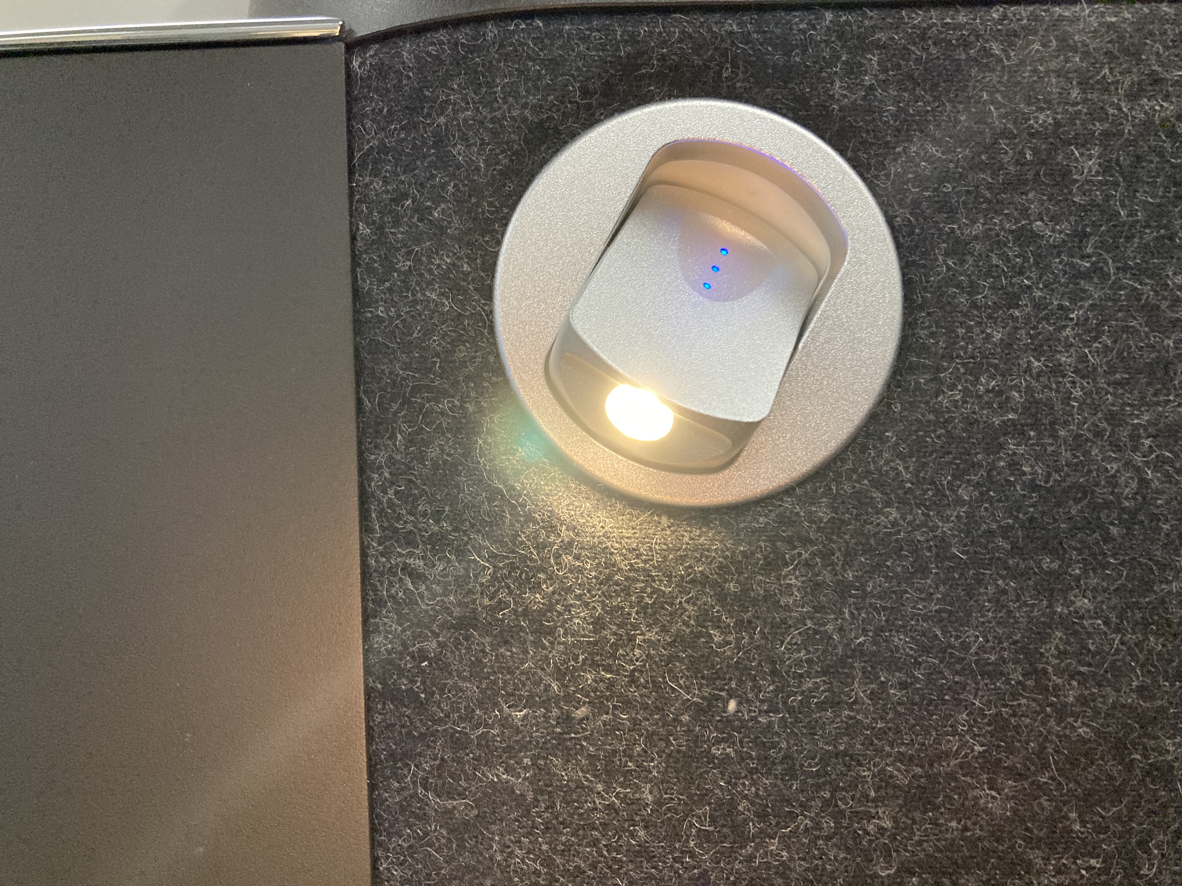 British Airways A350 1000 Club Suites review LAS LHR shoulder reading light