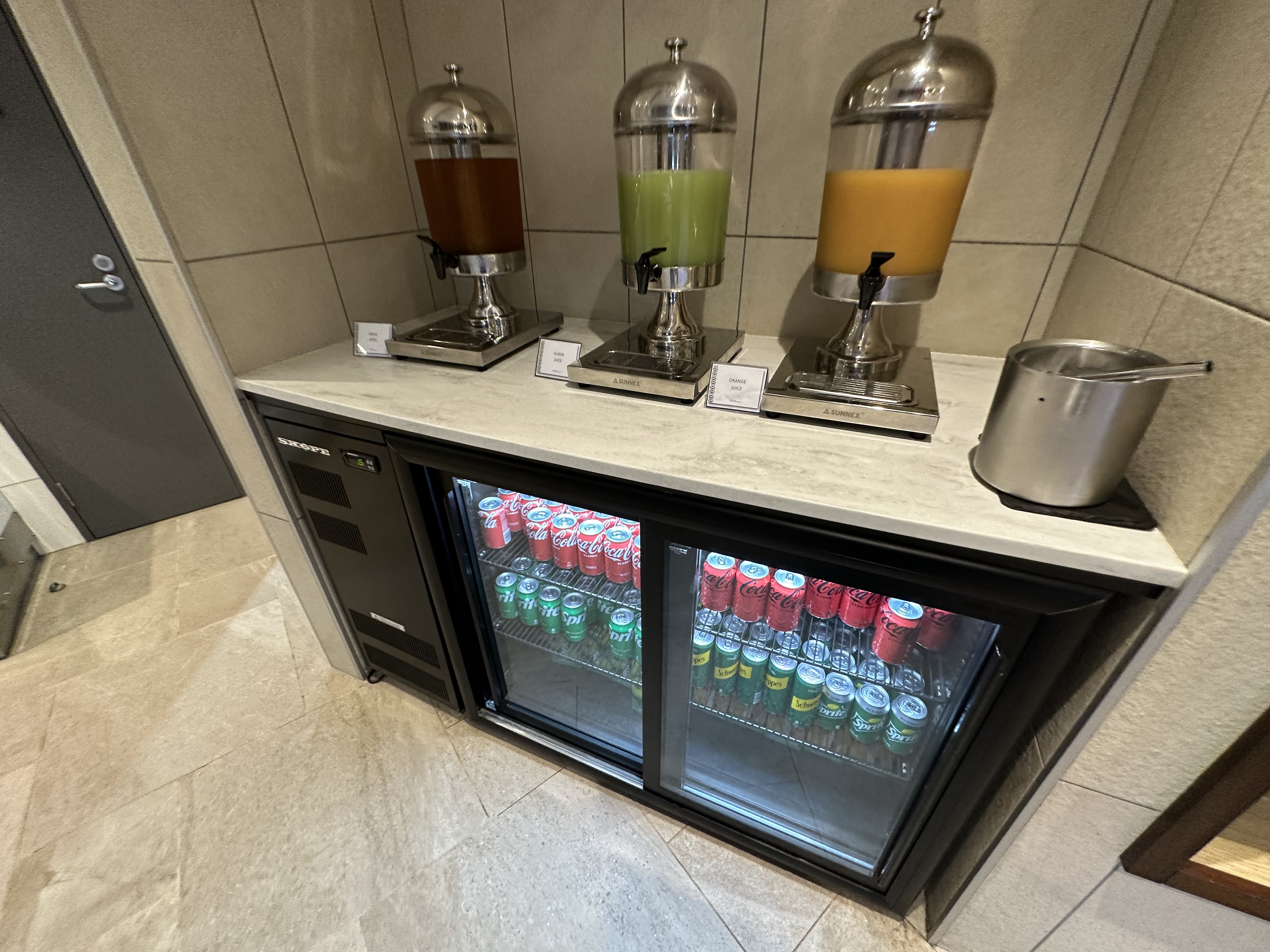 Fiji Airways NAN Lounge Beverages Fiji Airways NAN Lounge Beverages