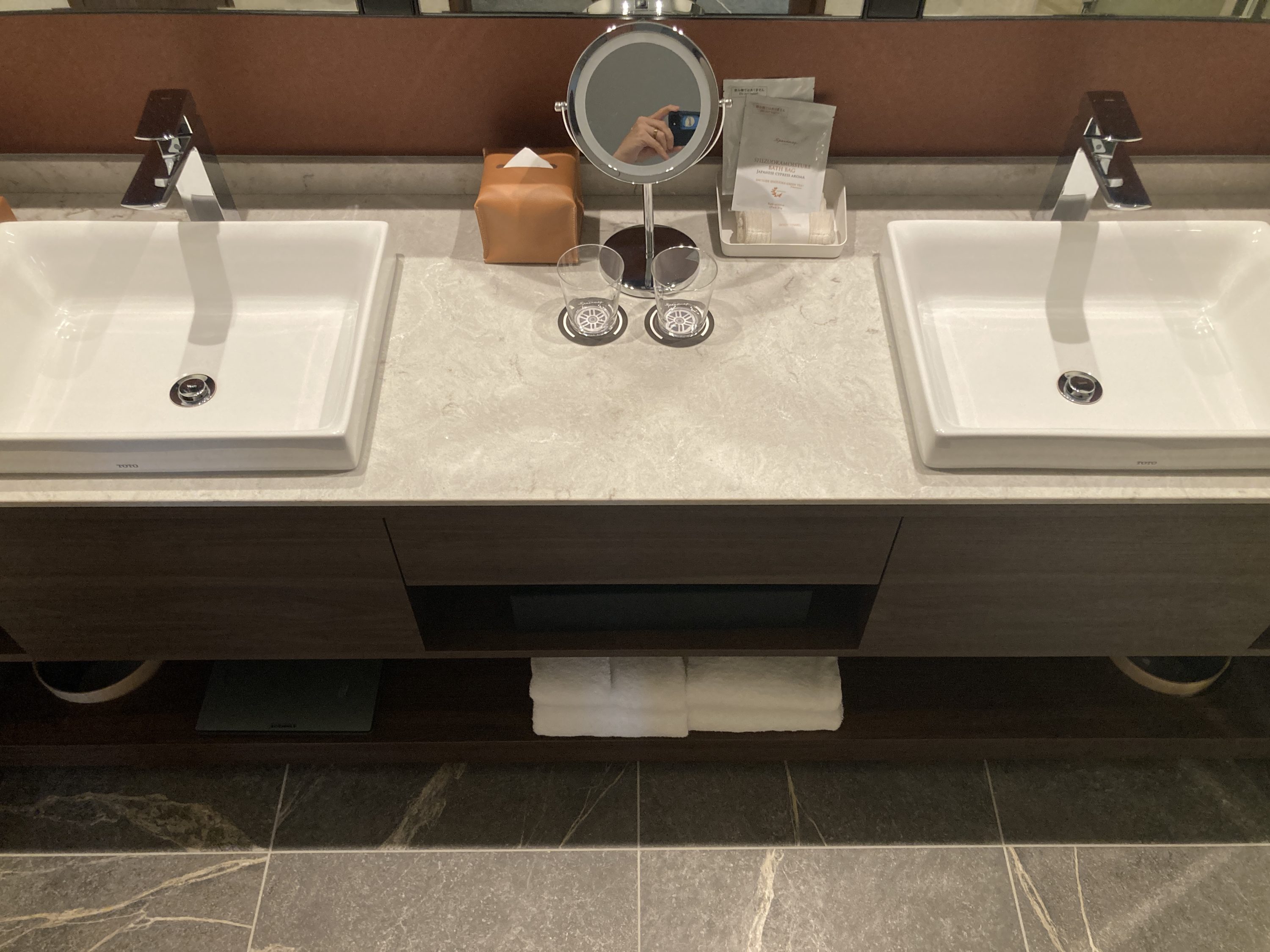 Fuji Speedway Hotel Grand Prix Corner King Suite bathroom sink counter