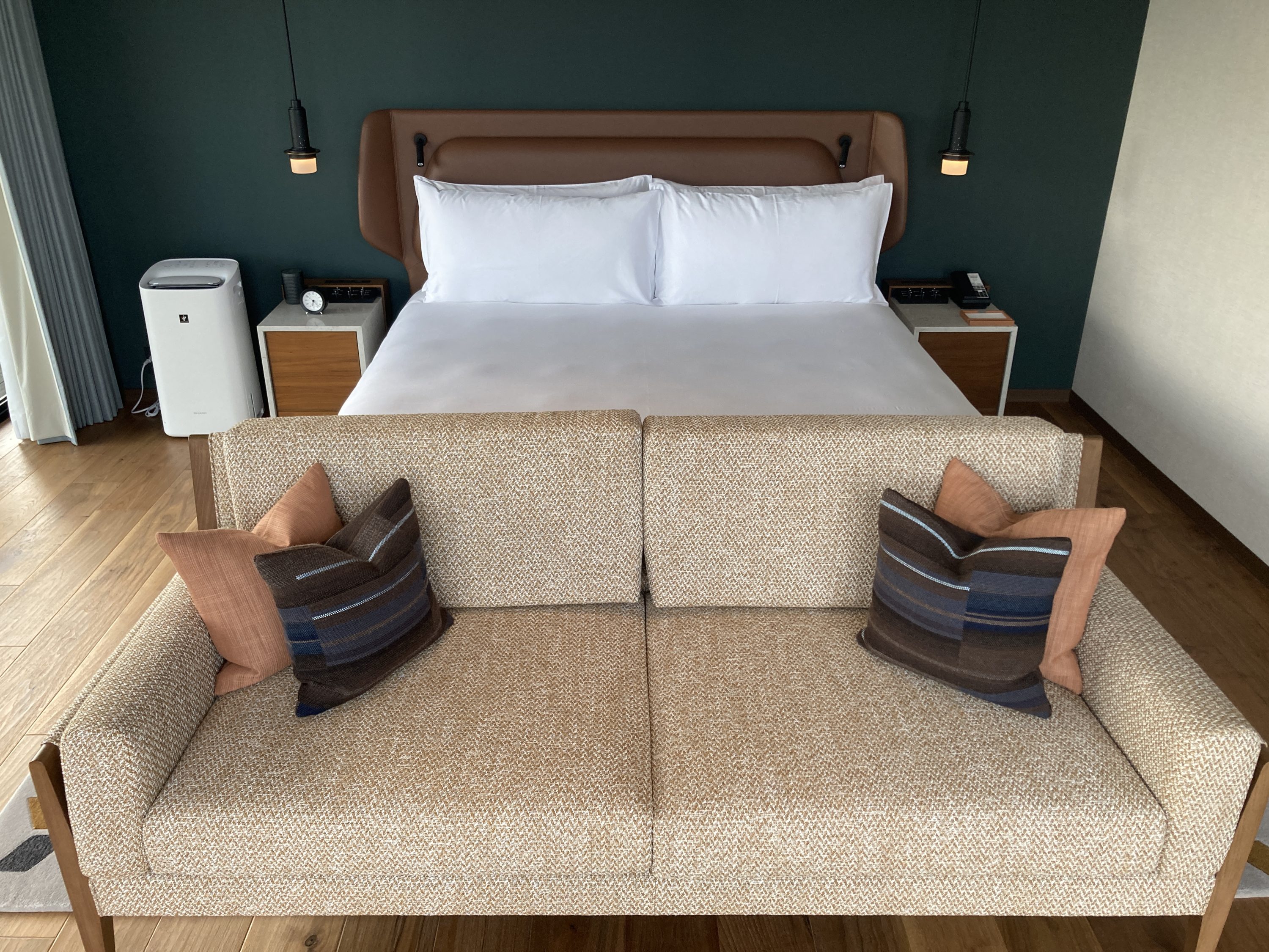 Fuji Speedway Hotel Grand Prix Corner King Suite bedroom bed