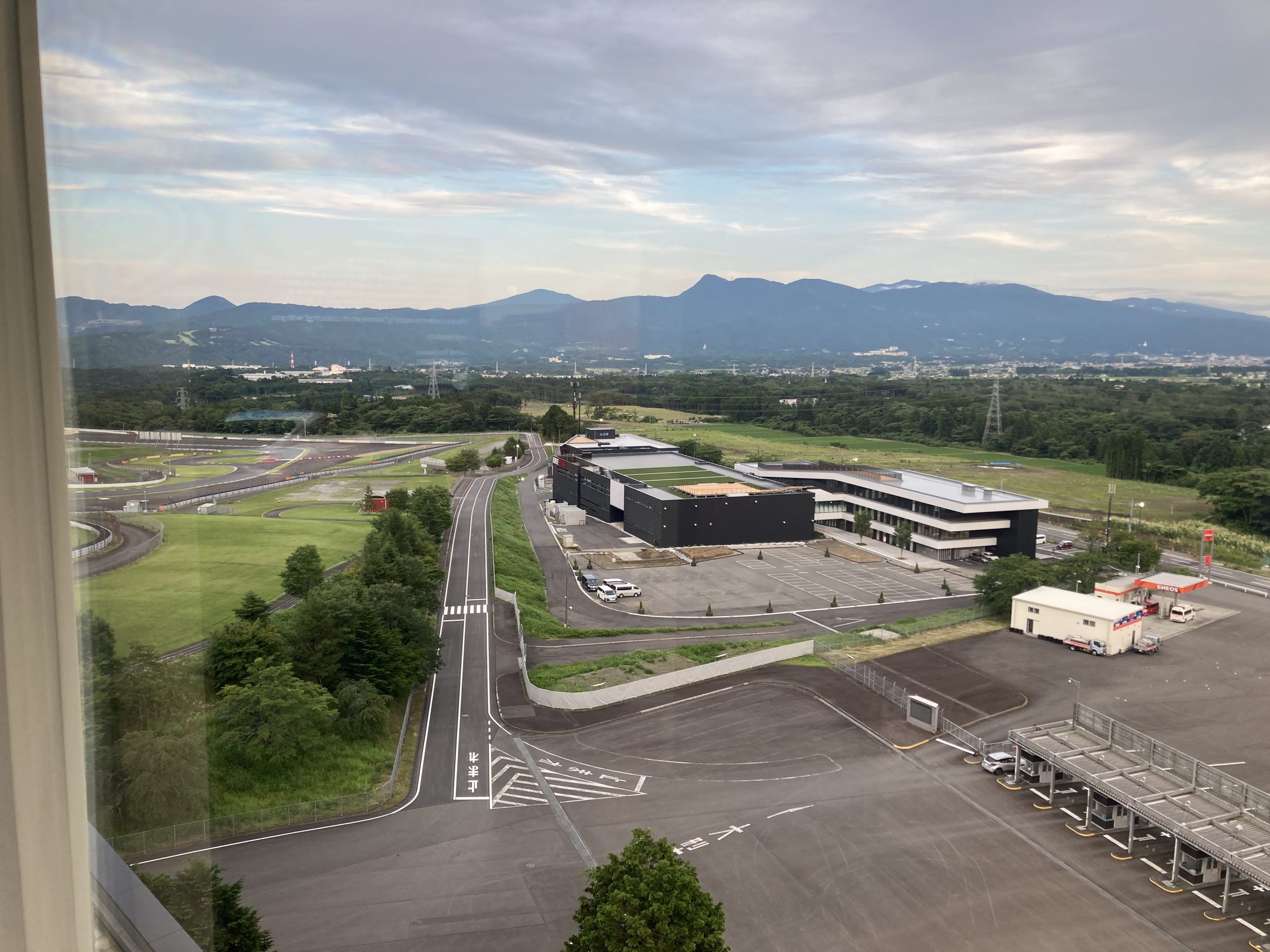Fuji Speedway Hotel Grand Prix Corner King Suite bedroom view of speedway
