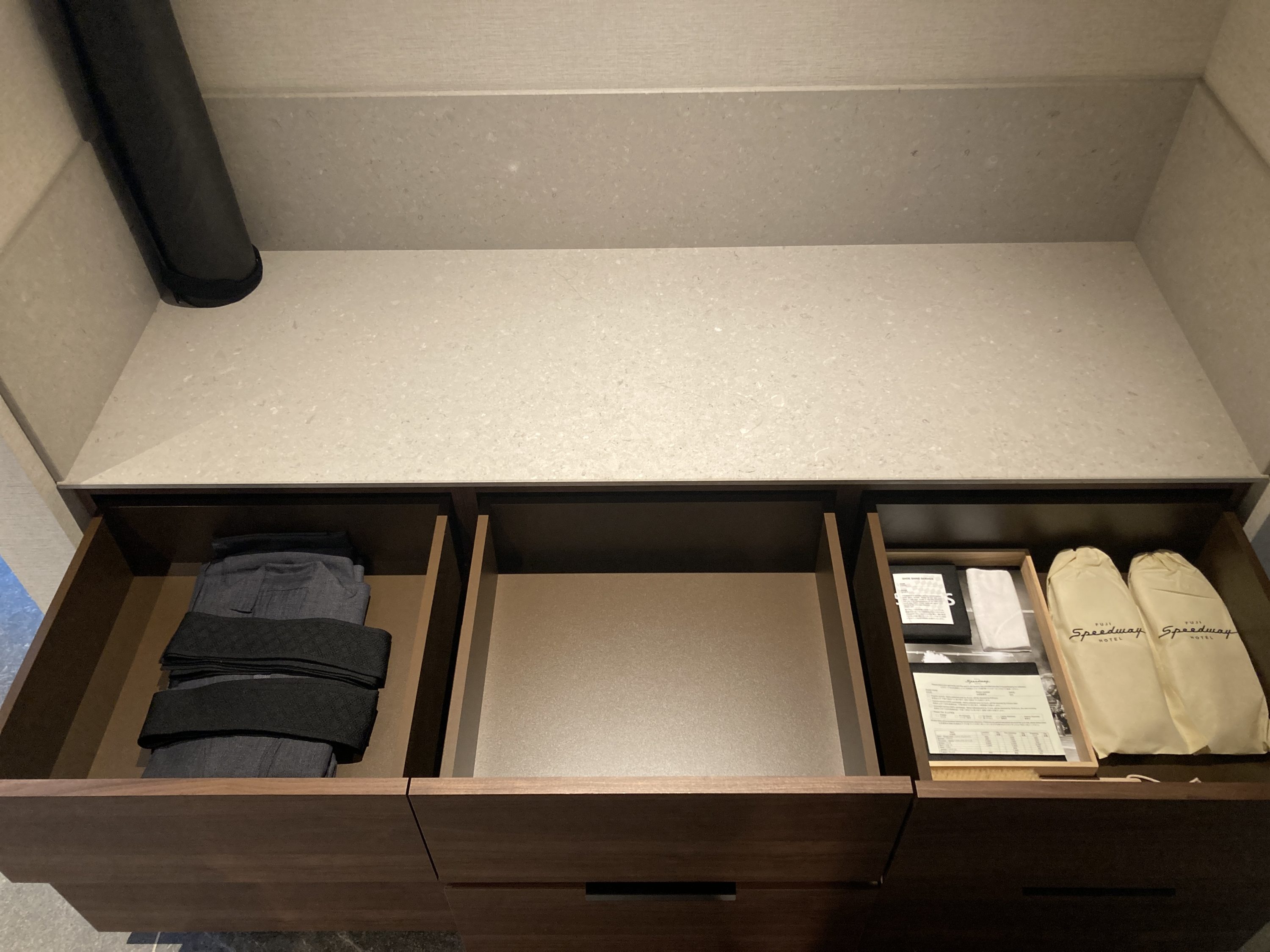 Fuji Speedway Hotel Grand Prix Corner King Suite hallway dresser drawers