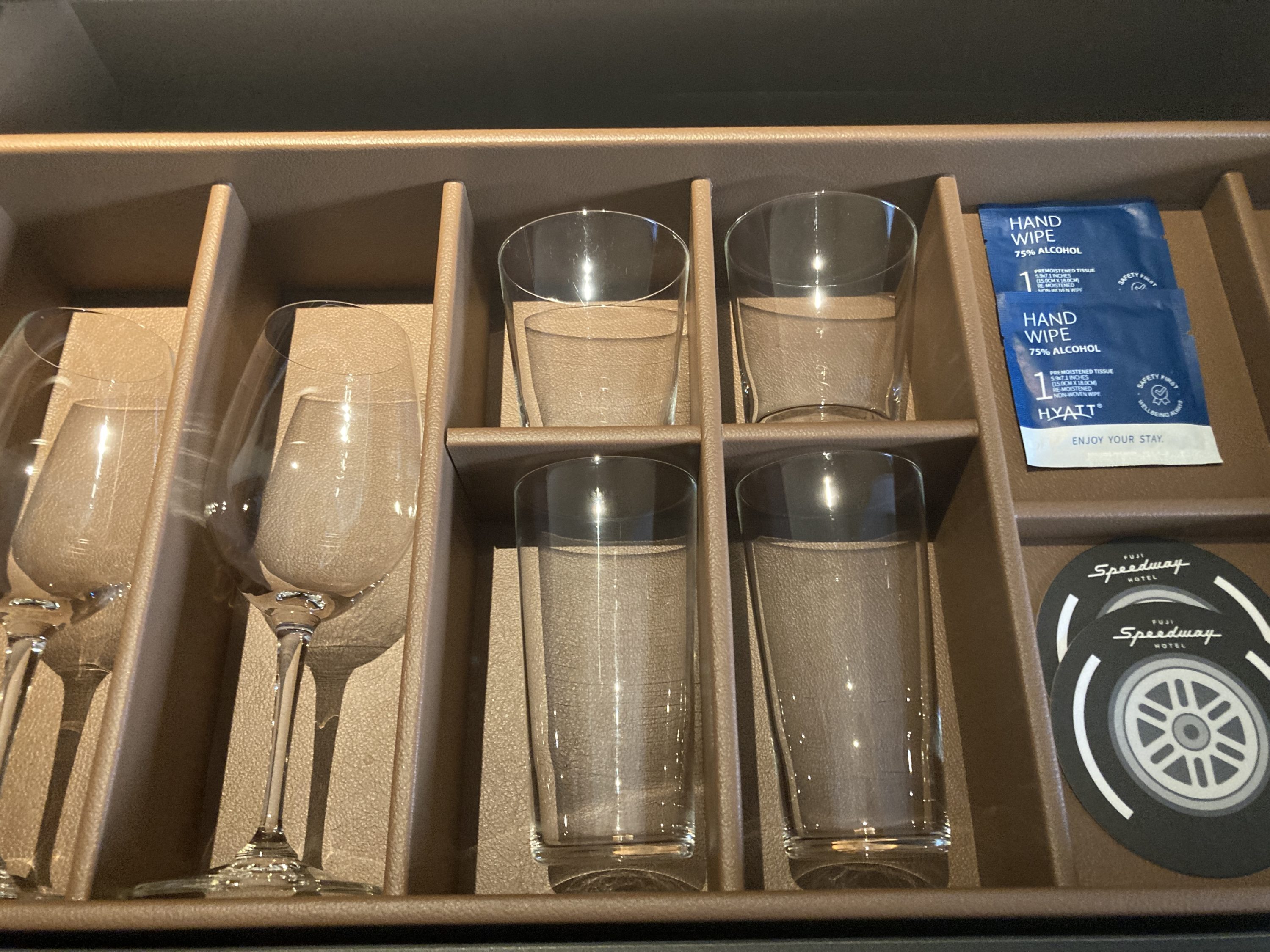 Fuji Speedway Hotel Grand Prix Corner King Suite living room mini bar glasses