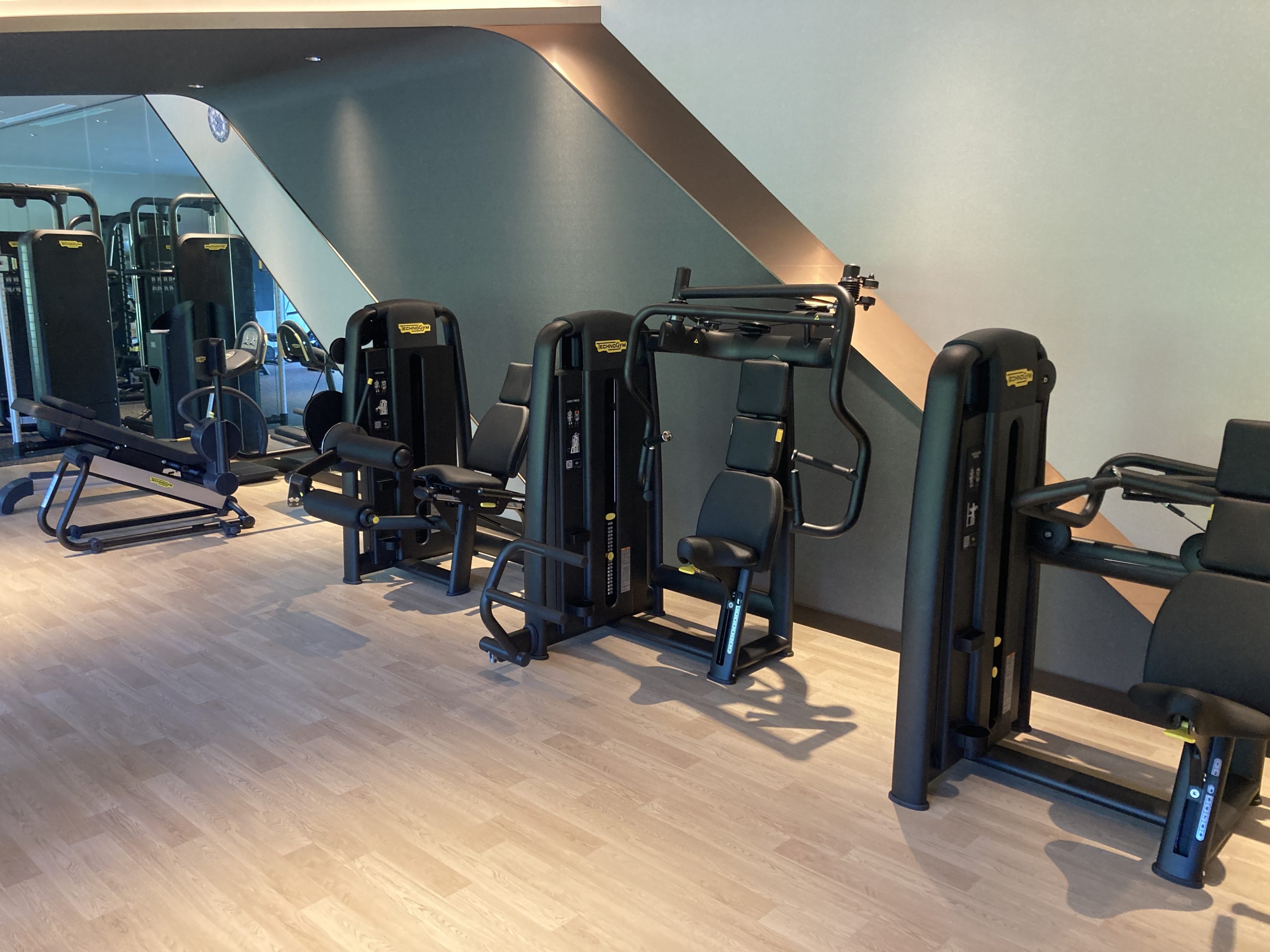 Fuji Speedway Hotel gym weight machines