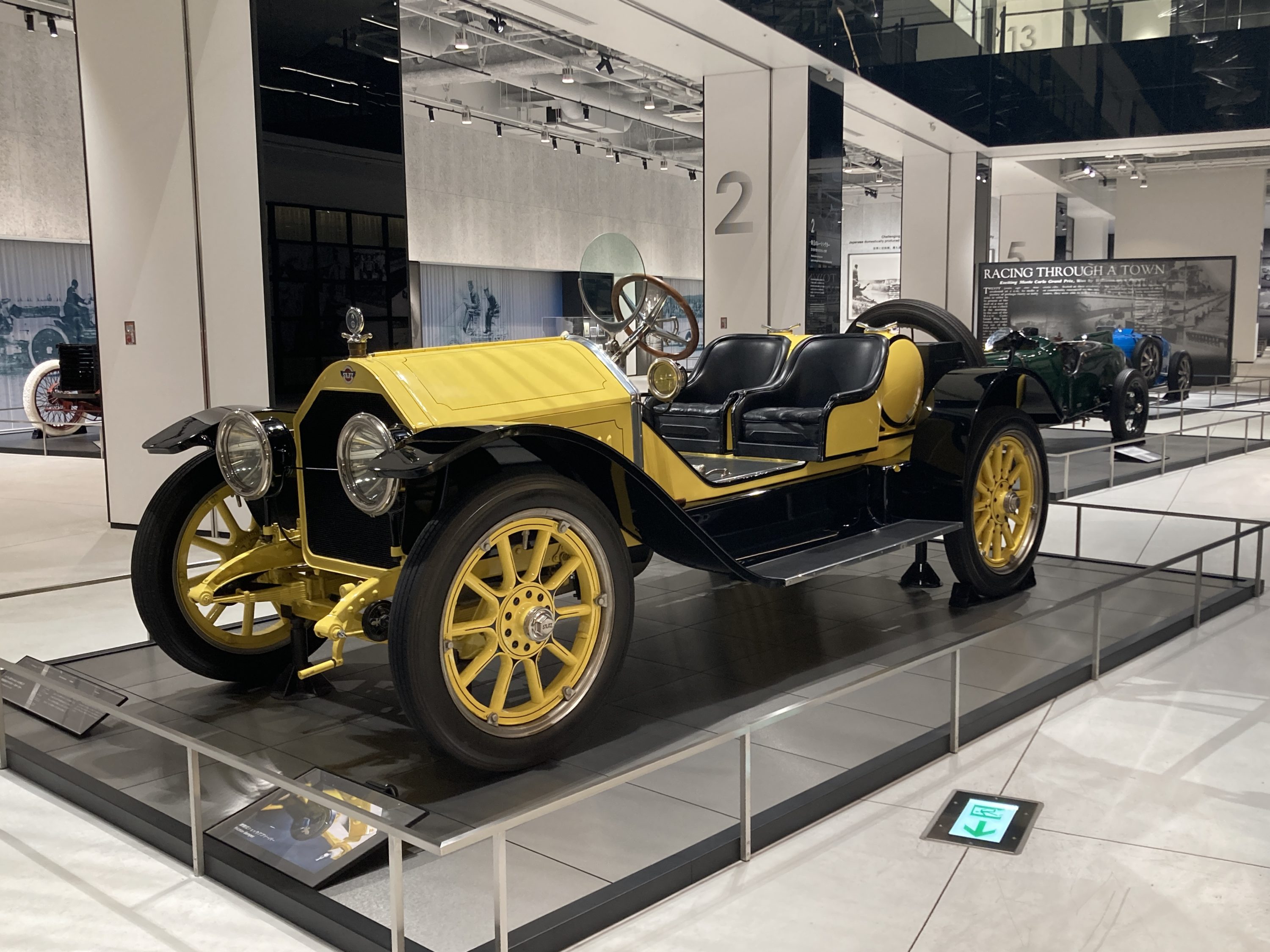 Fuji Speedway Hotel museum antique car 2