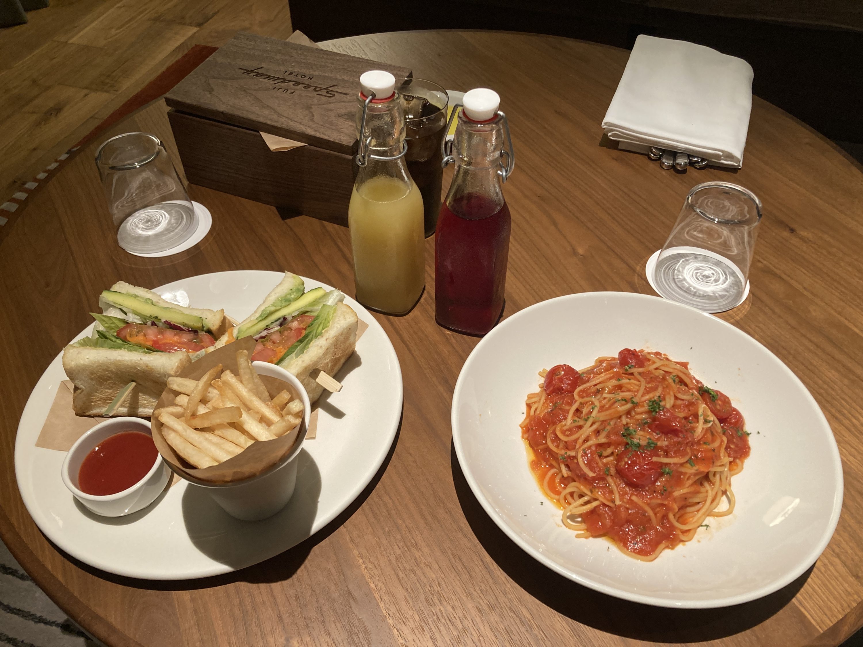 Fuji Speedway Hotel room service