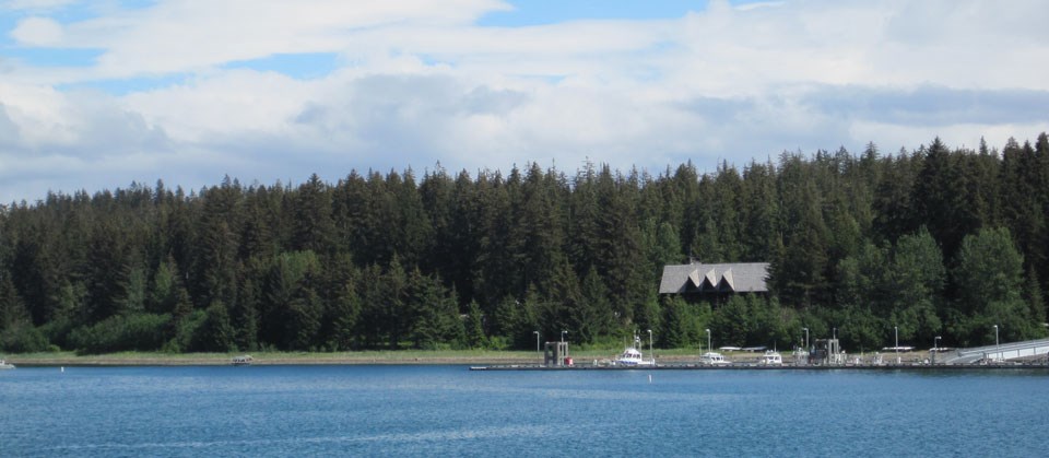 Glacier Bay Lodge