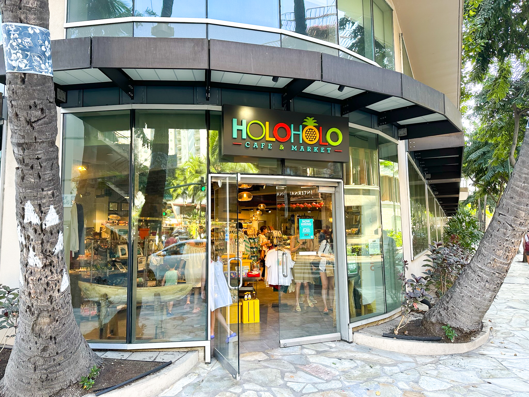 Hilton Garden Inn Waikiki Beach Holoholo Market entrance