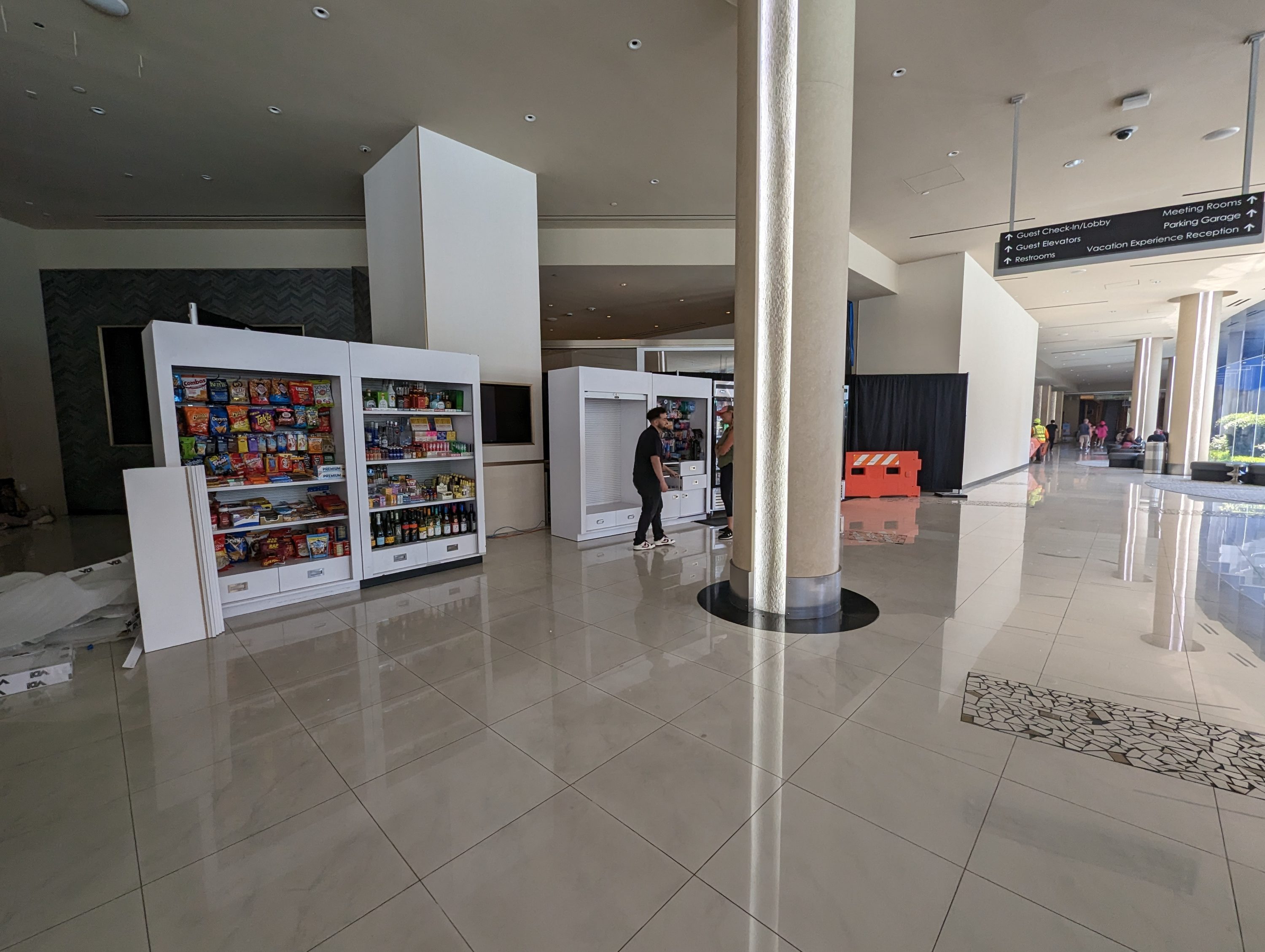 Hilton Grand Vacations Elara Las Vegas lobby market