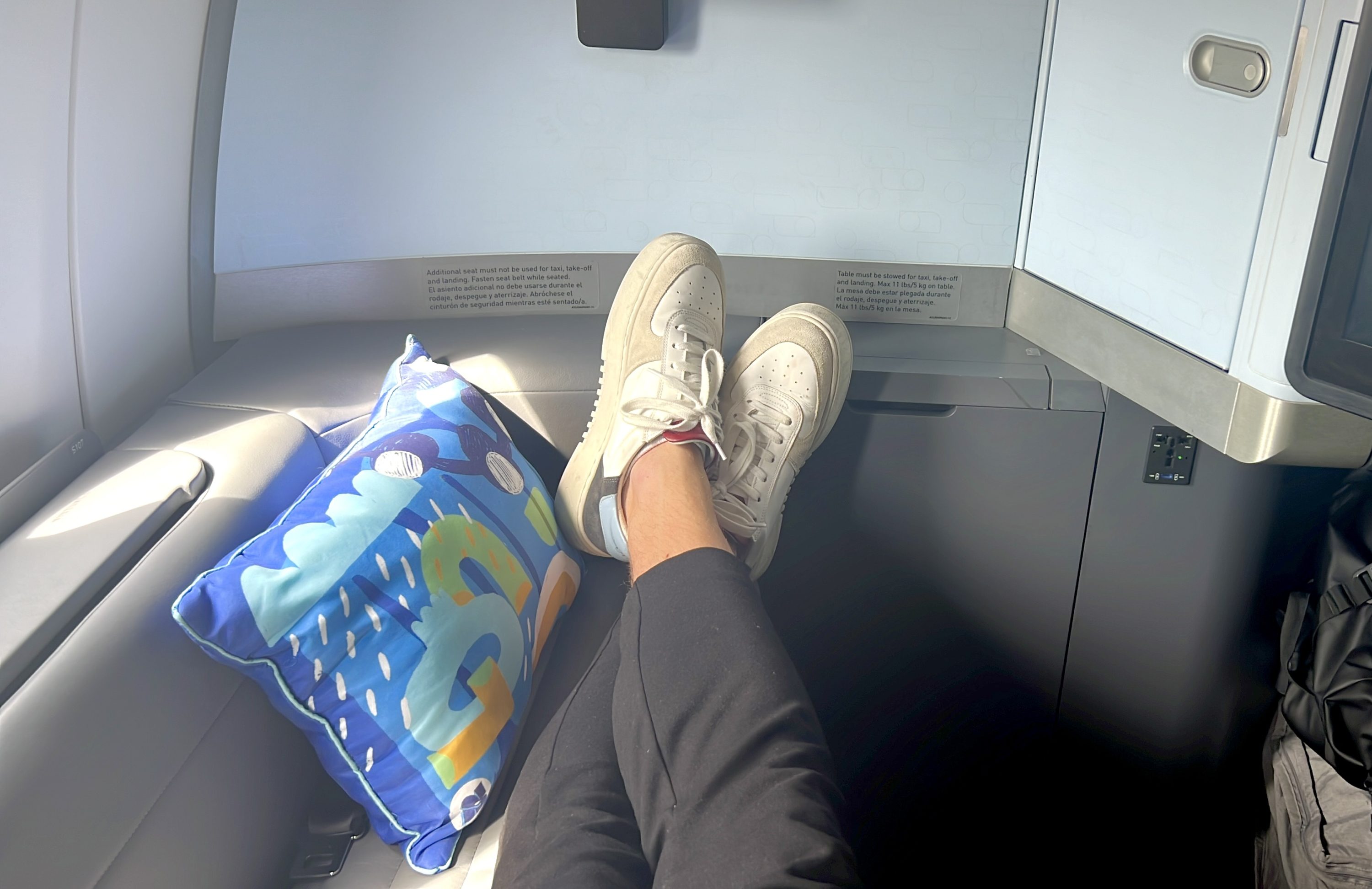 JetBlue Mint Studio Airbus A321LR 1A stretch