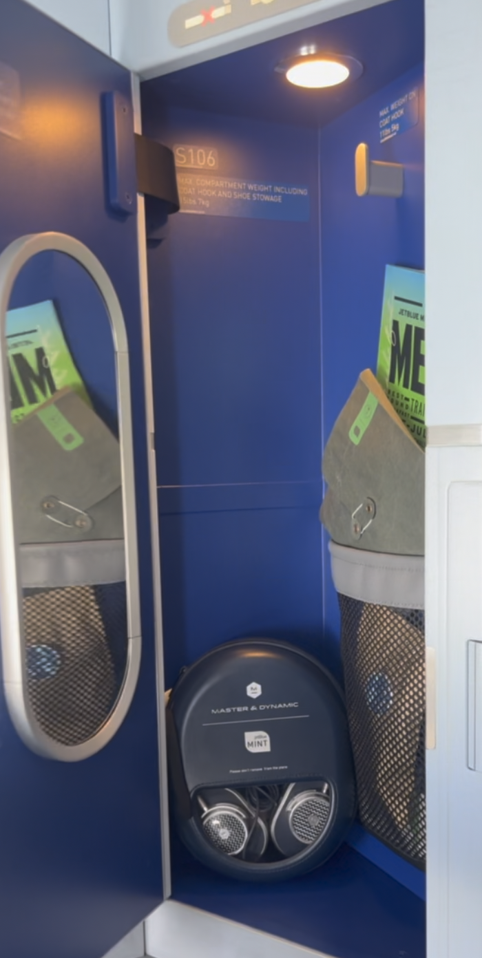 JetBlue Mint Studio Airbus A321LR 1A wardrobe