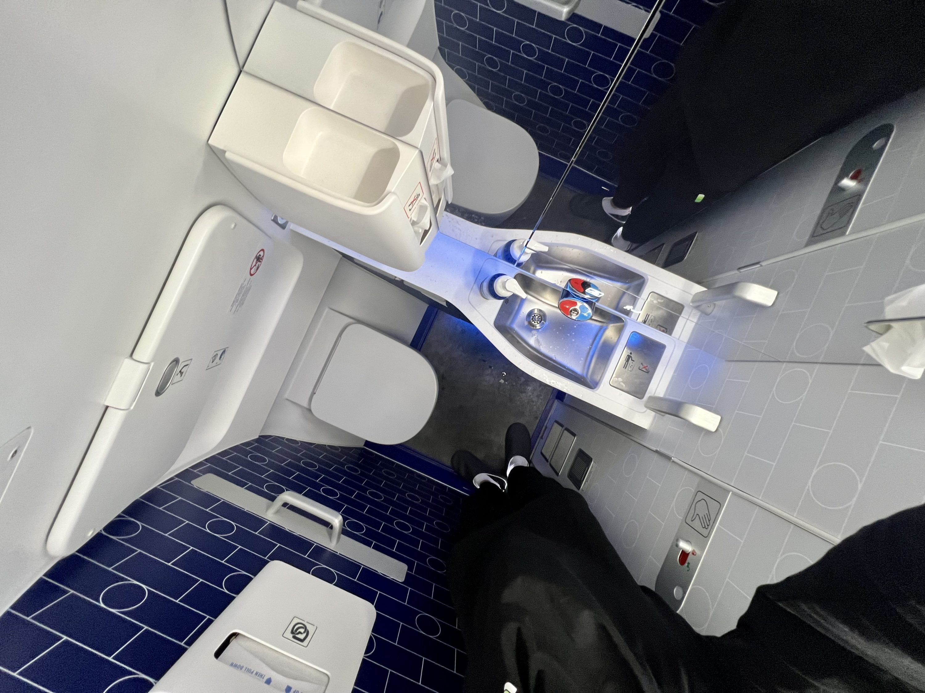 JetBlue Mint Studio Airbus A321LR bathroom