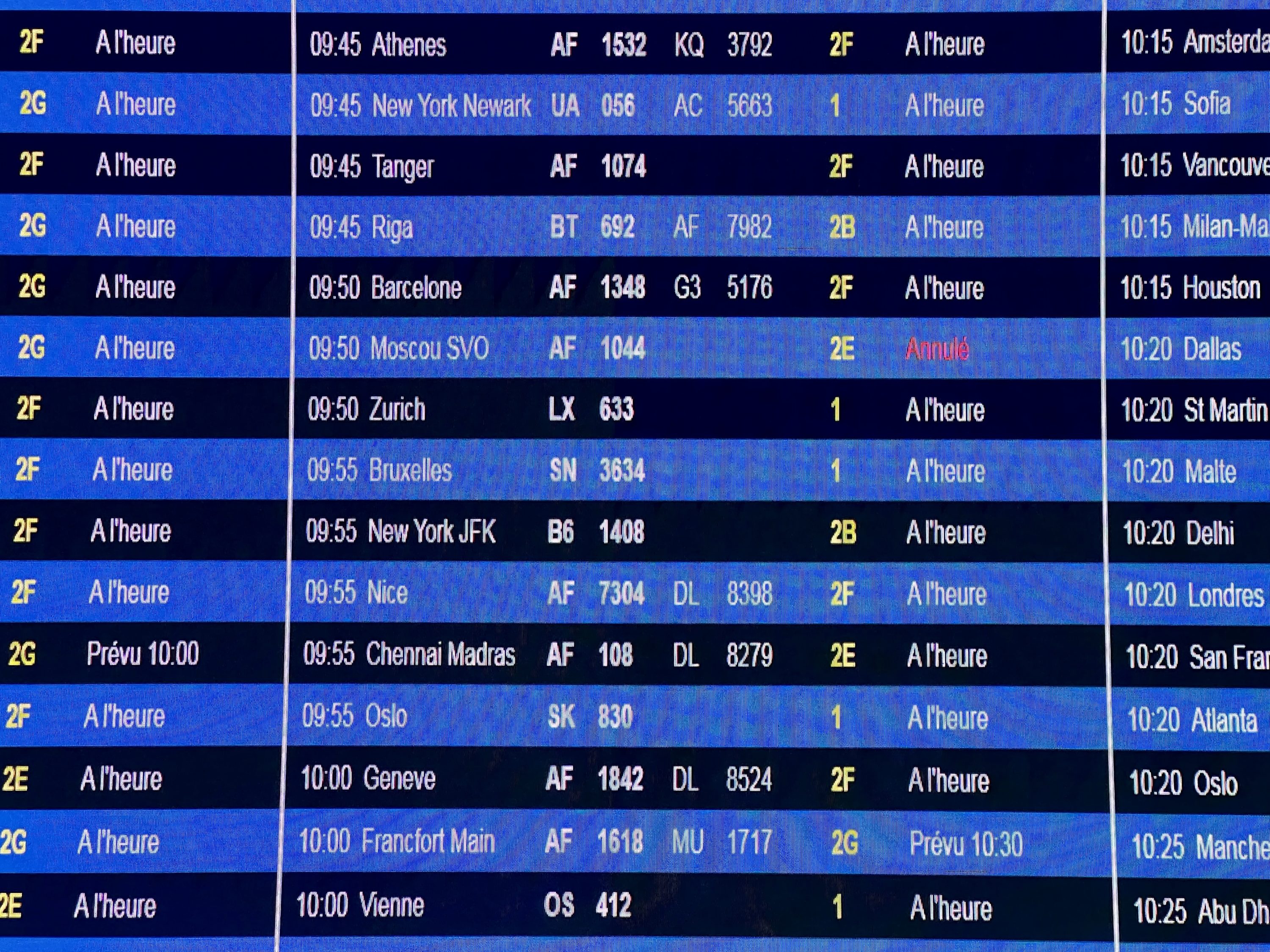 JetBlue Mint Studio Paris CDG departure board