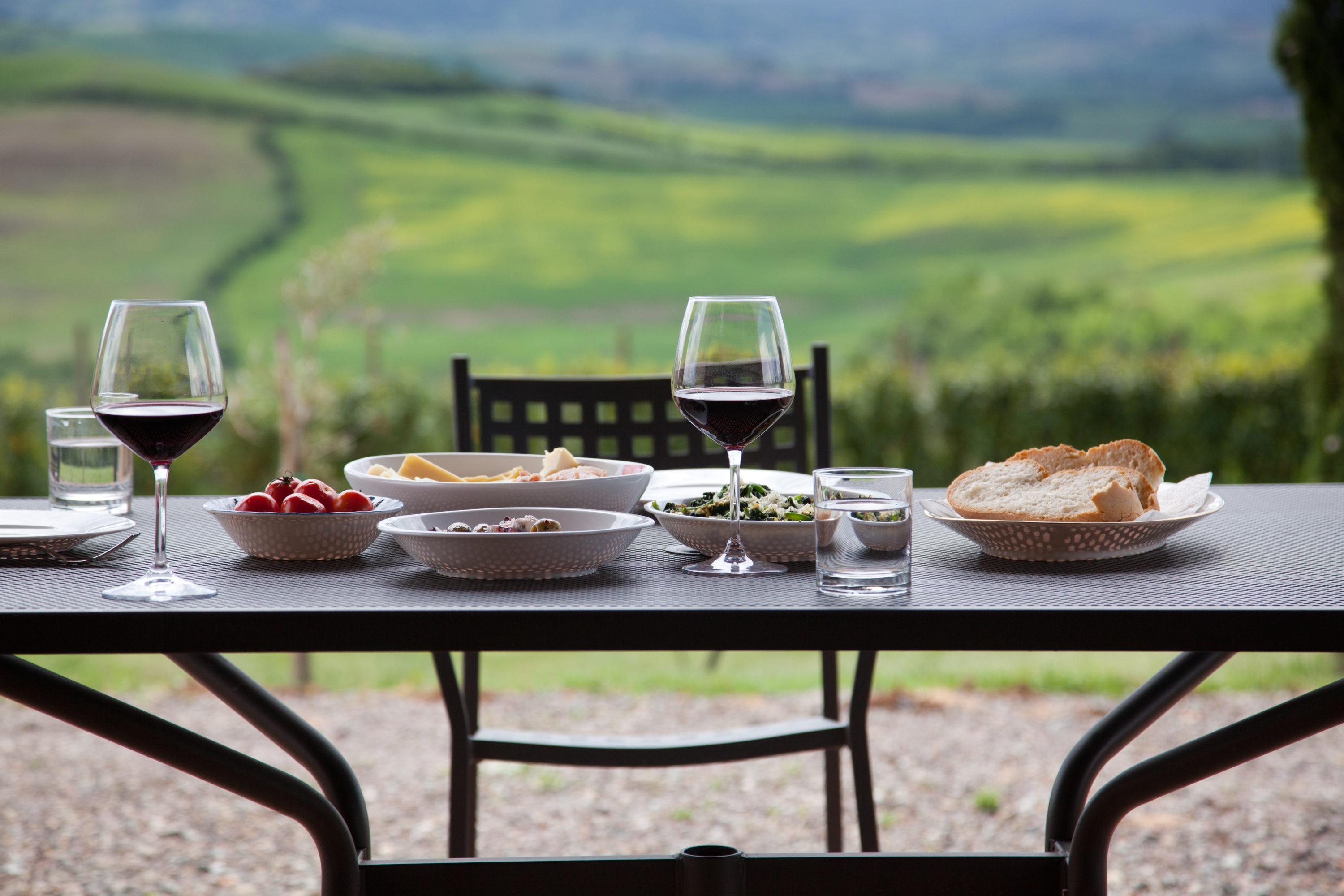 Lunch table in Tuscany Lunch table in Tuscany