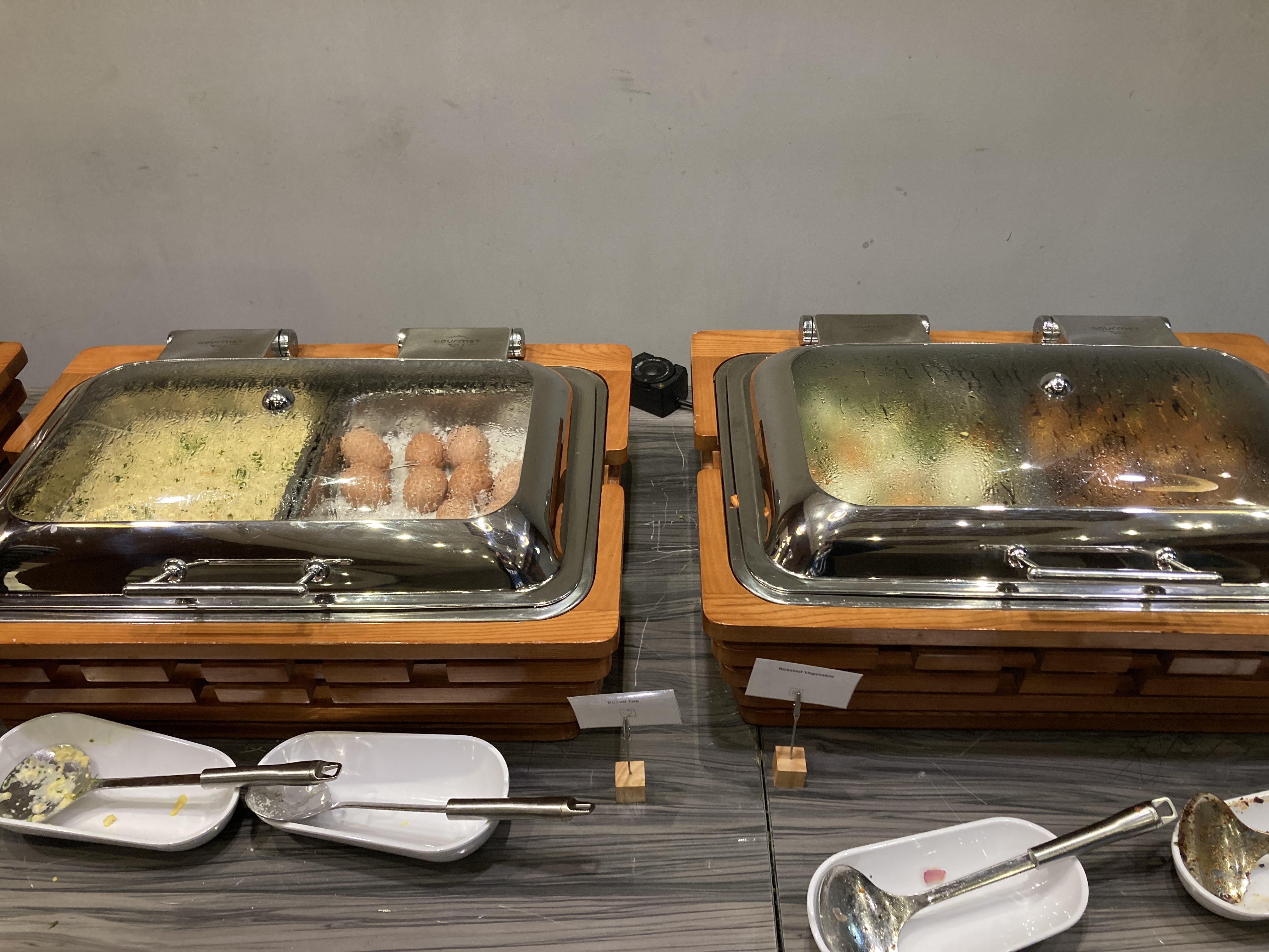 Plaza Premium Lounge Addis Ababa ADD hot dishes