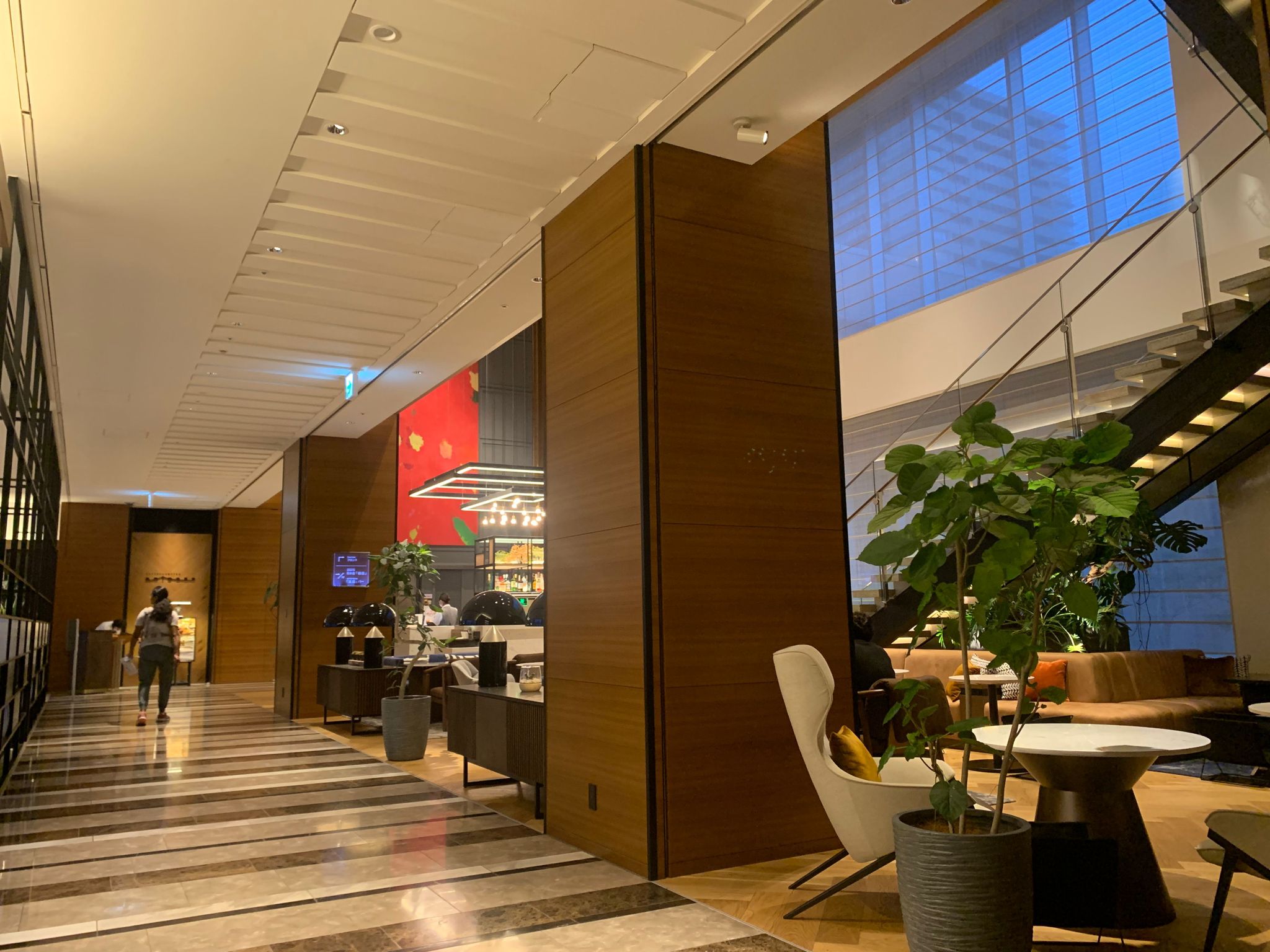 Sheraton Grand Hiroshima walkway to lobby Sheraton Grand Hiroshima walkway to lobby