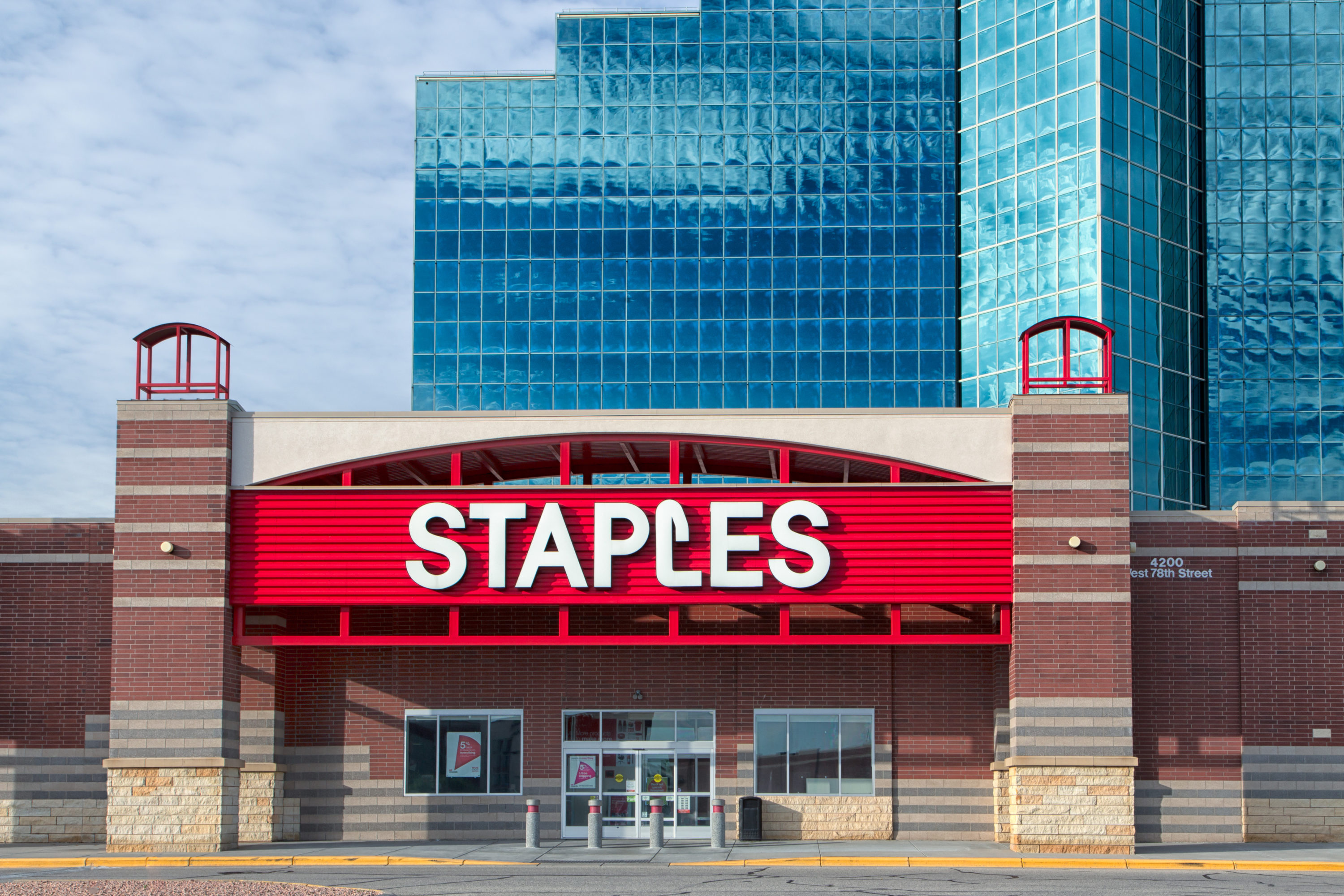 Staples store Staples store