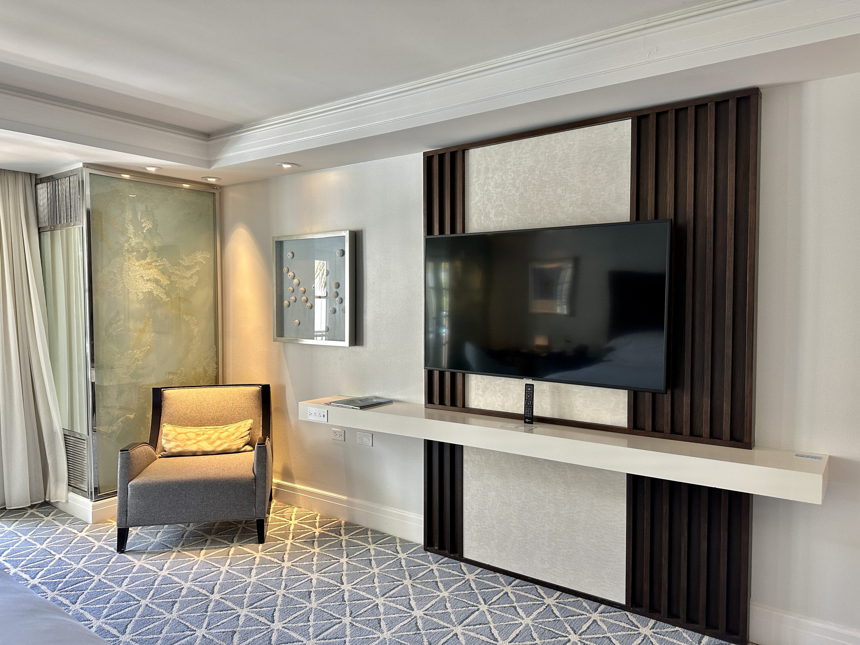 The Ritz Carlton Laguna Niguel Guest Room Media Center The Ritz Carlton Laguna Niguel Guest Room Media Center