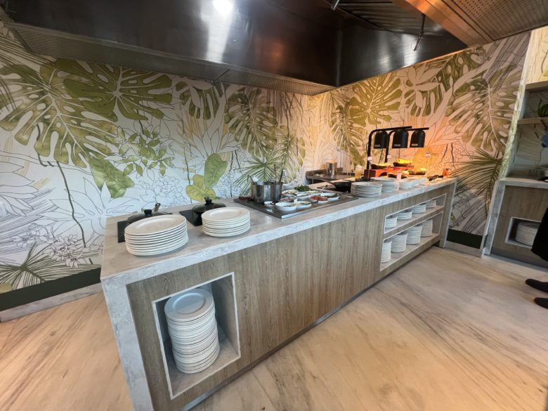 Hilton Santa Marta Nuggu Restaurant hot station Hilton Santa Marta Nuggu Restaurant hot station
