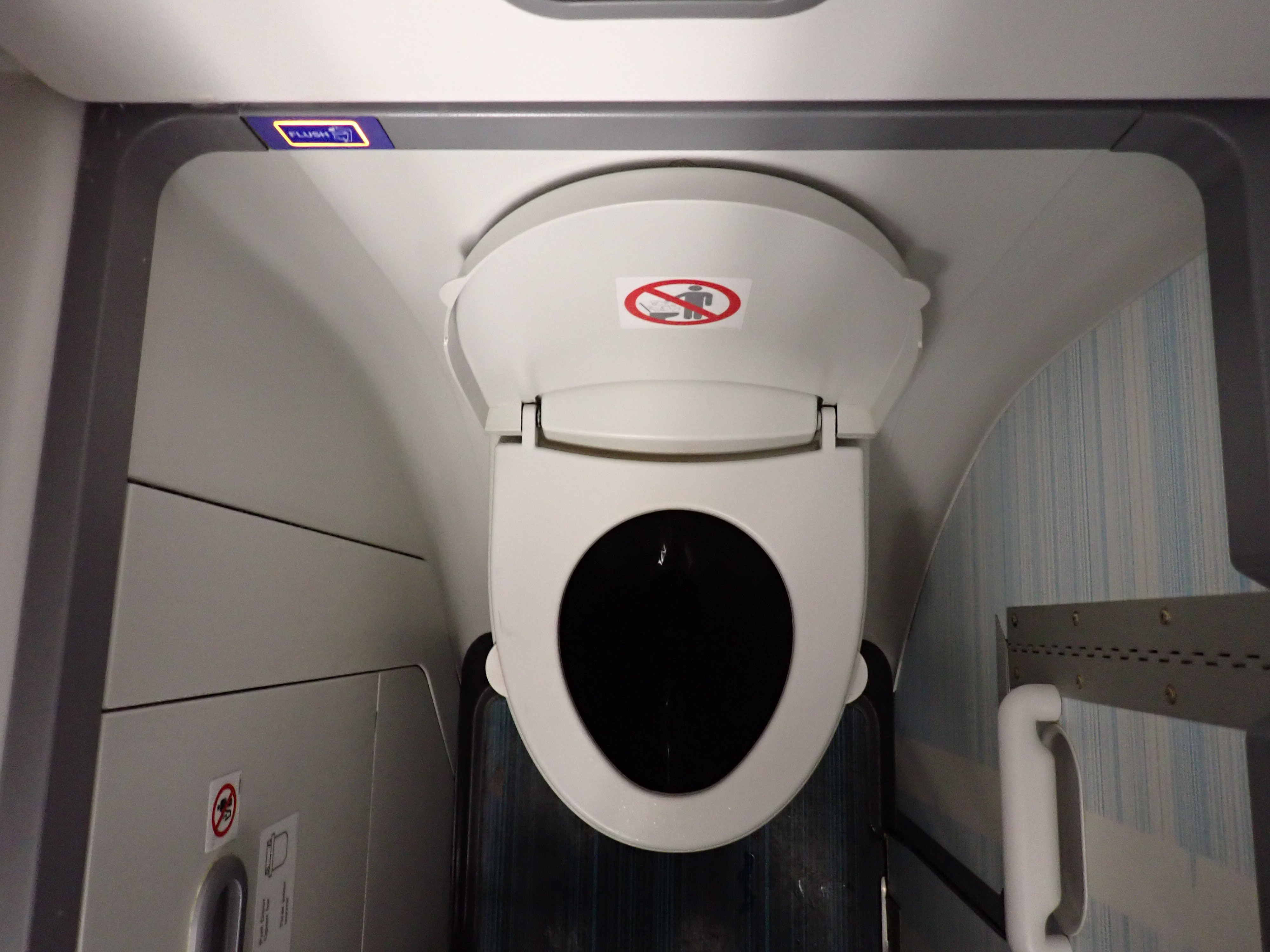 AC707 toilet open AC707 toilet open