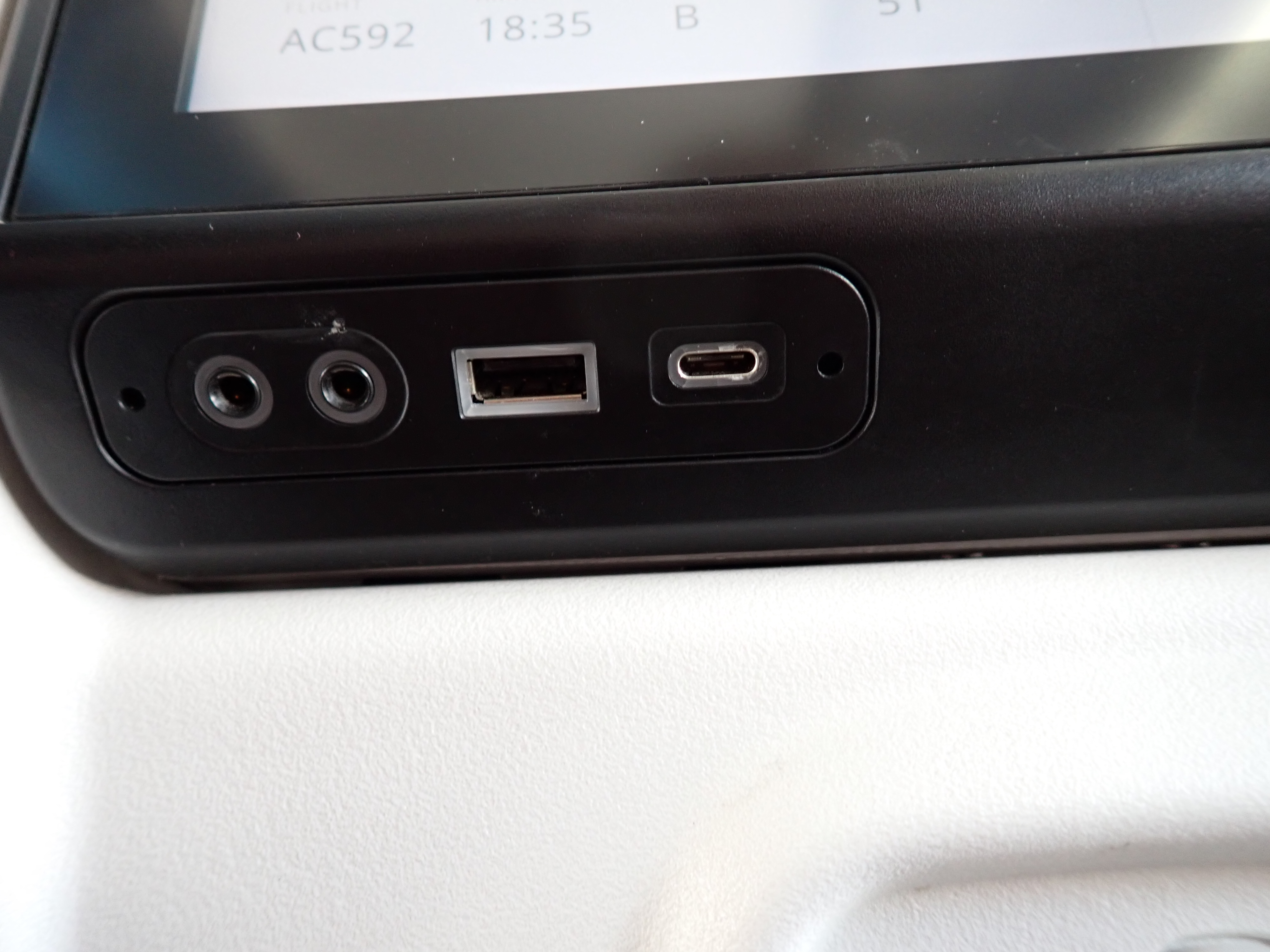 AC720 24E ports