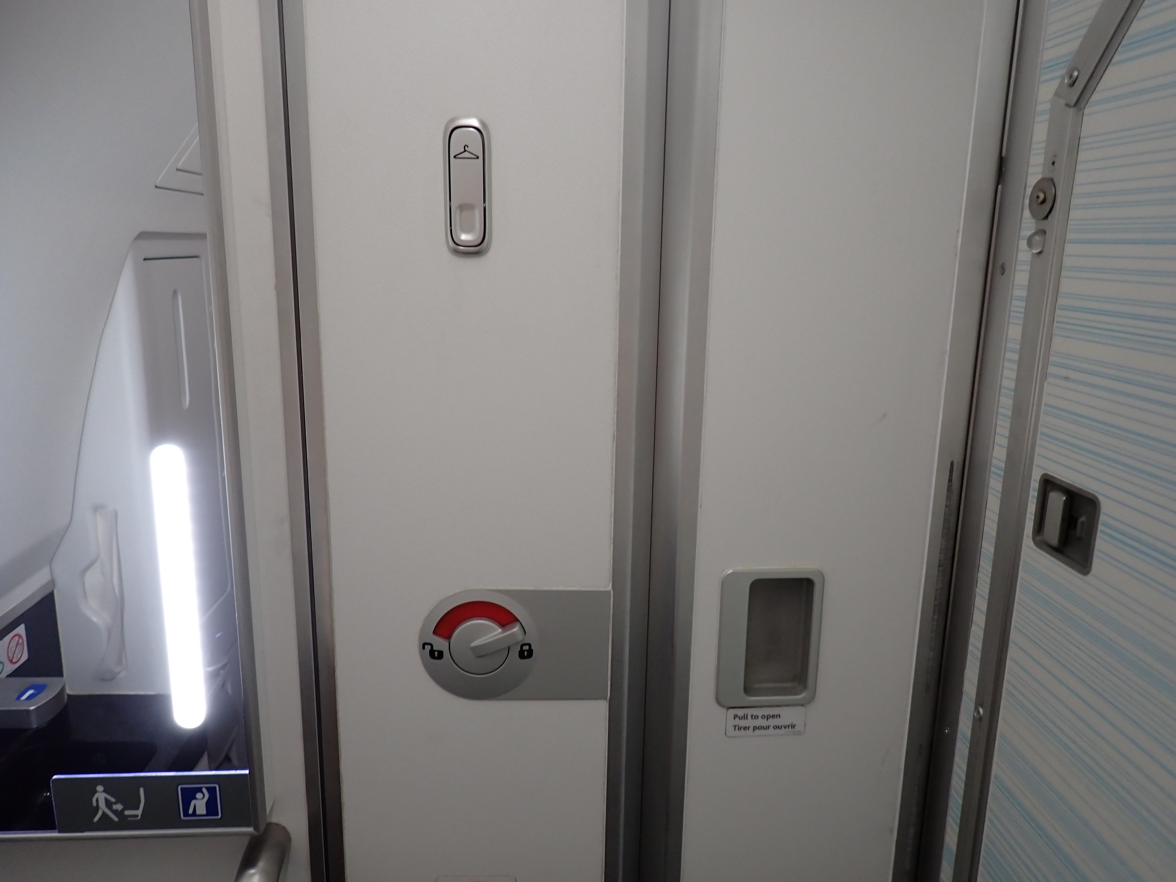 AC720 toilet door