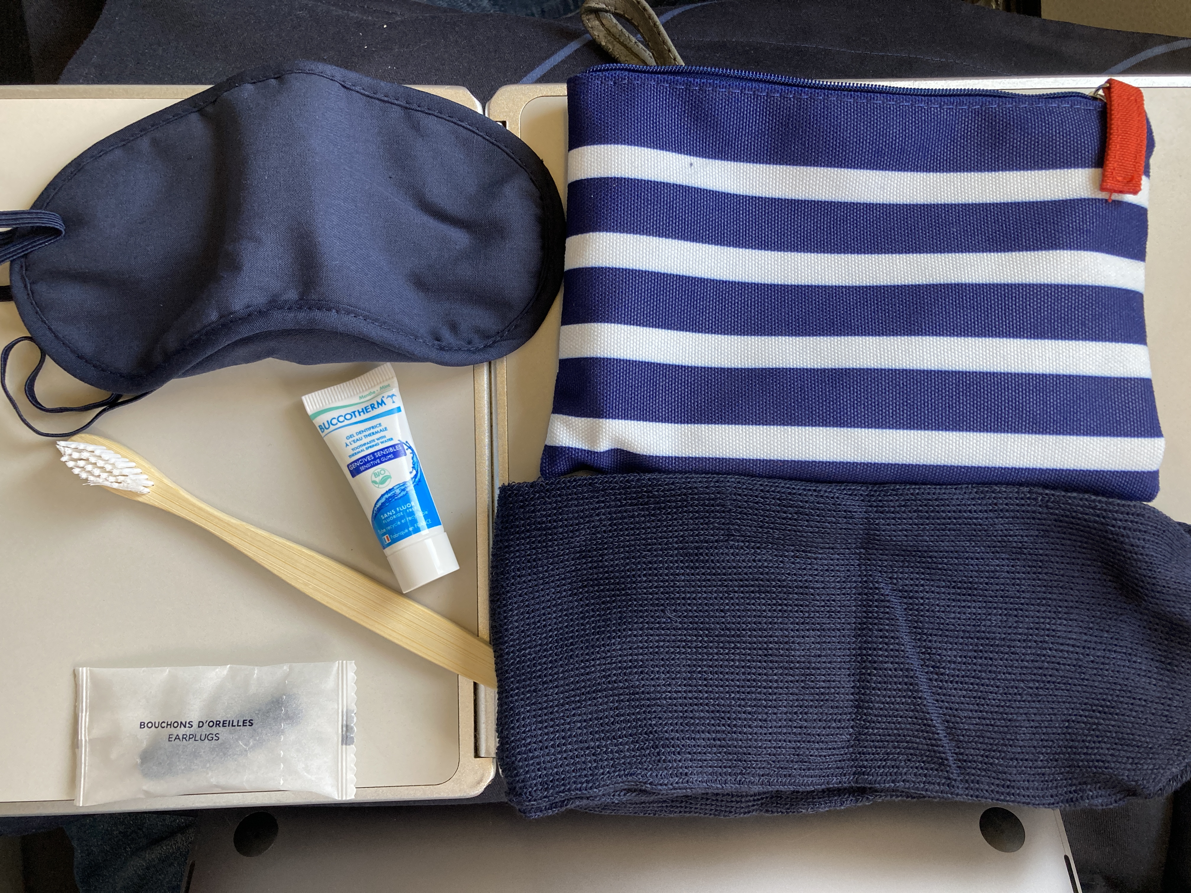 Air France Boeing 777 200 CDG JFK premium economy amenity kit contents 