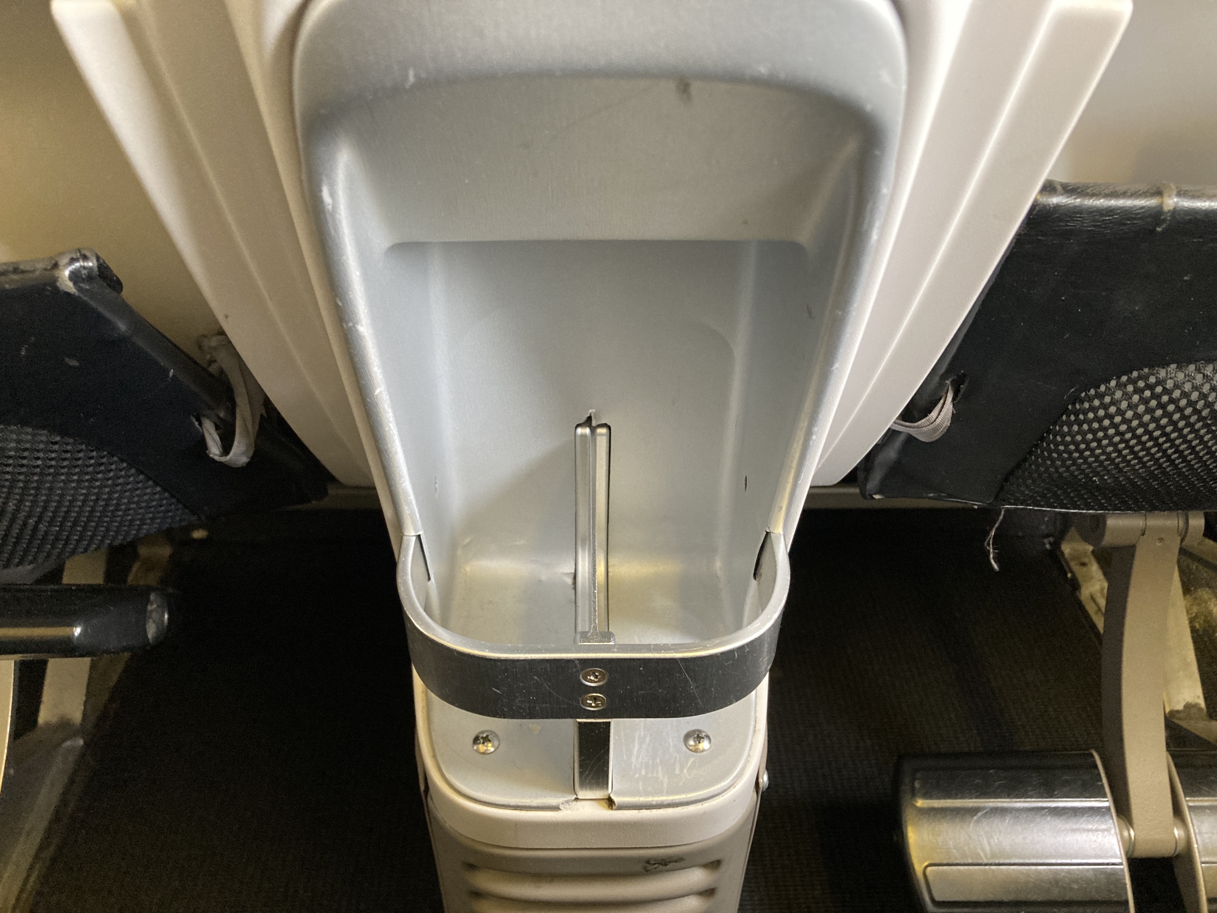Air France Boeing 777 200 CDG JFK premium economy cup holders 