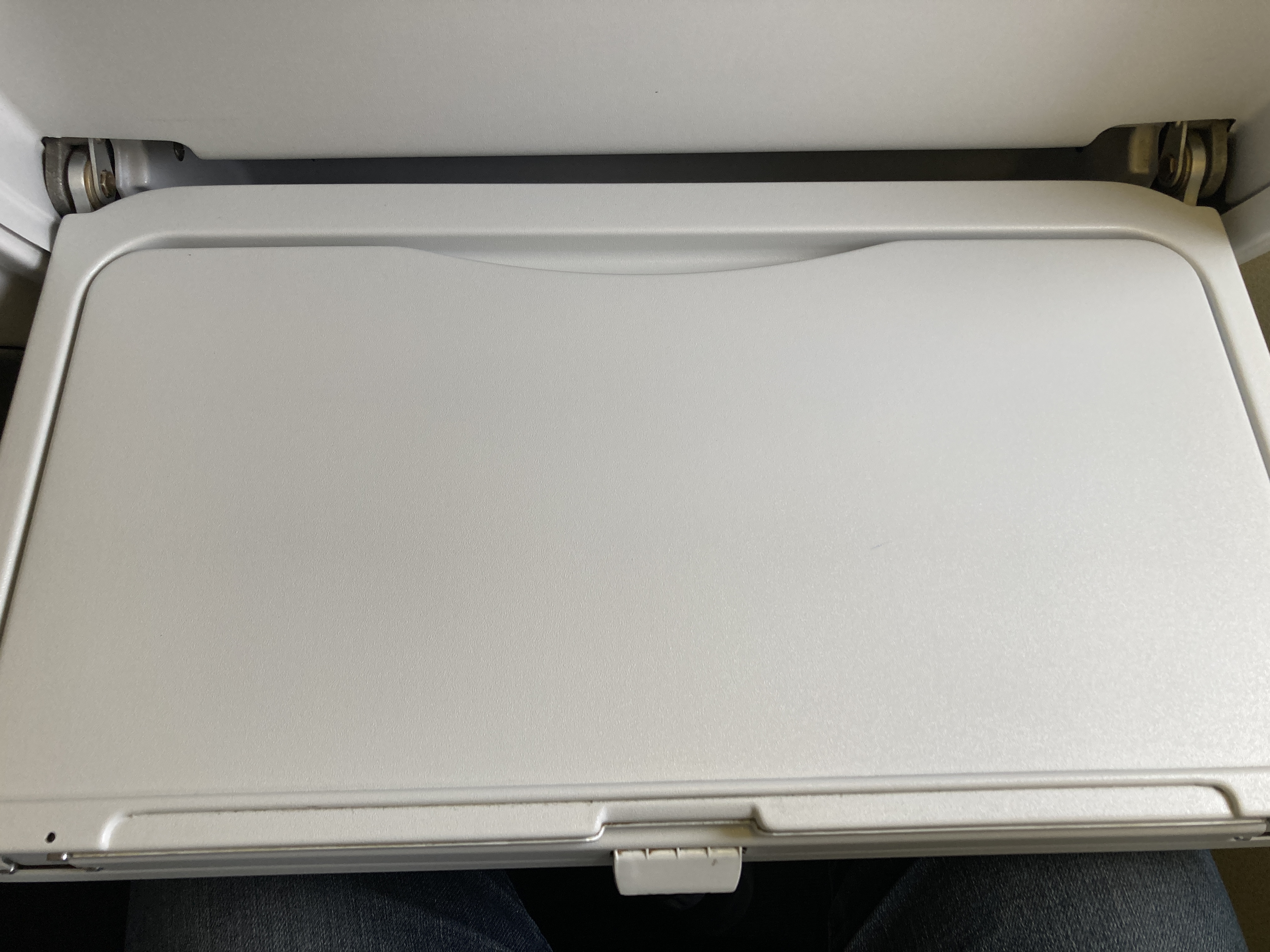 Air France Boeing 777 200 CDG JFK premium economy tray table 