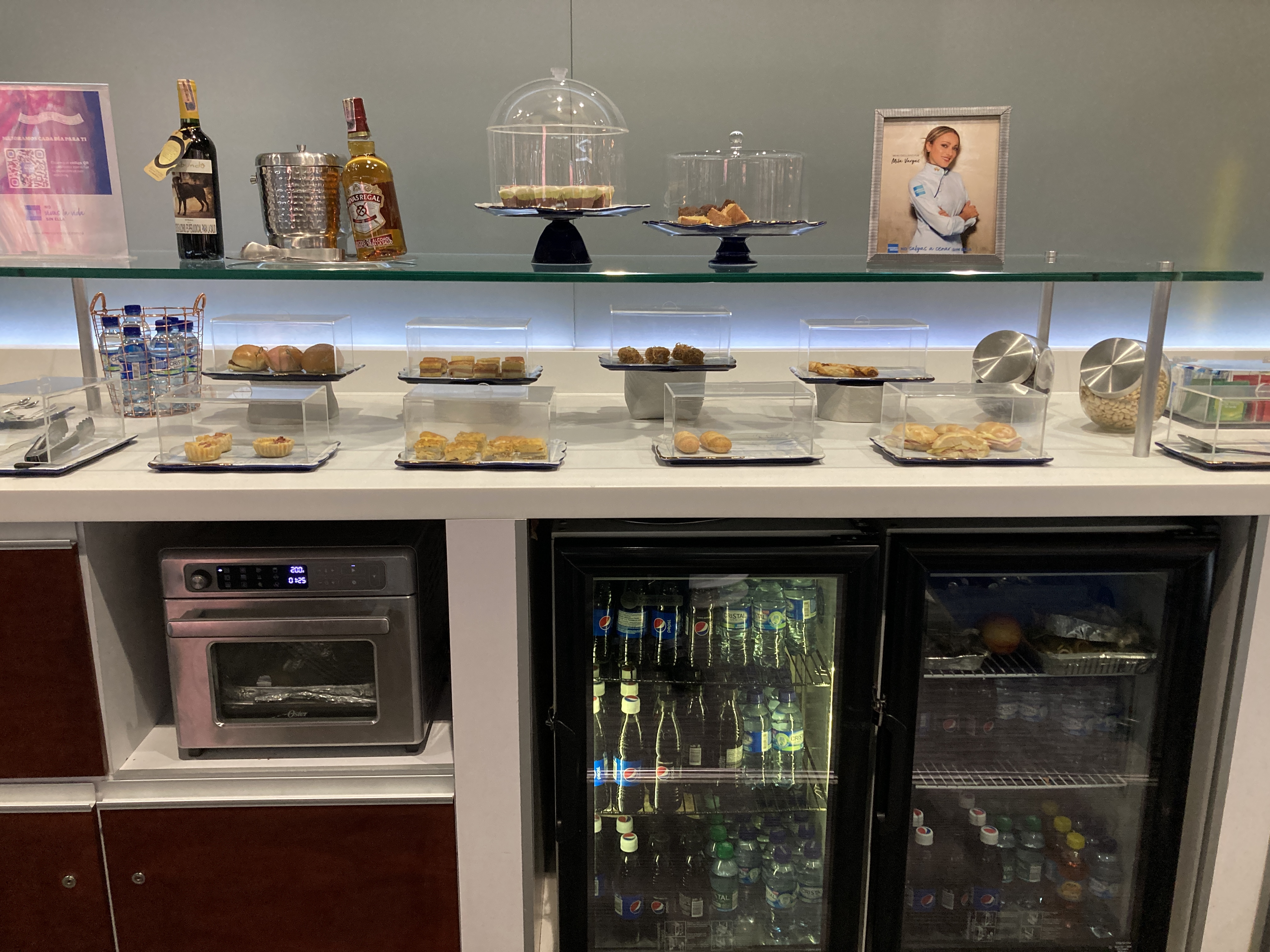 American Express Lounge Bogota BOG food and drinks