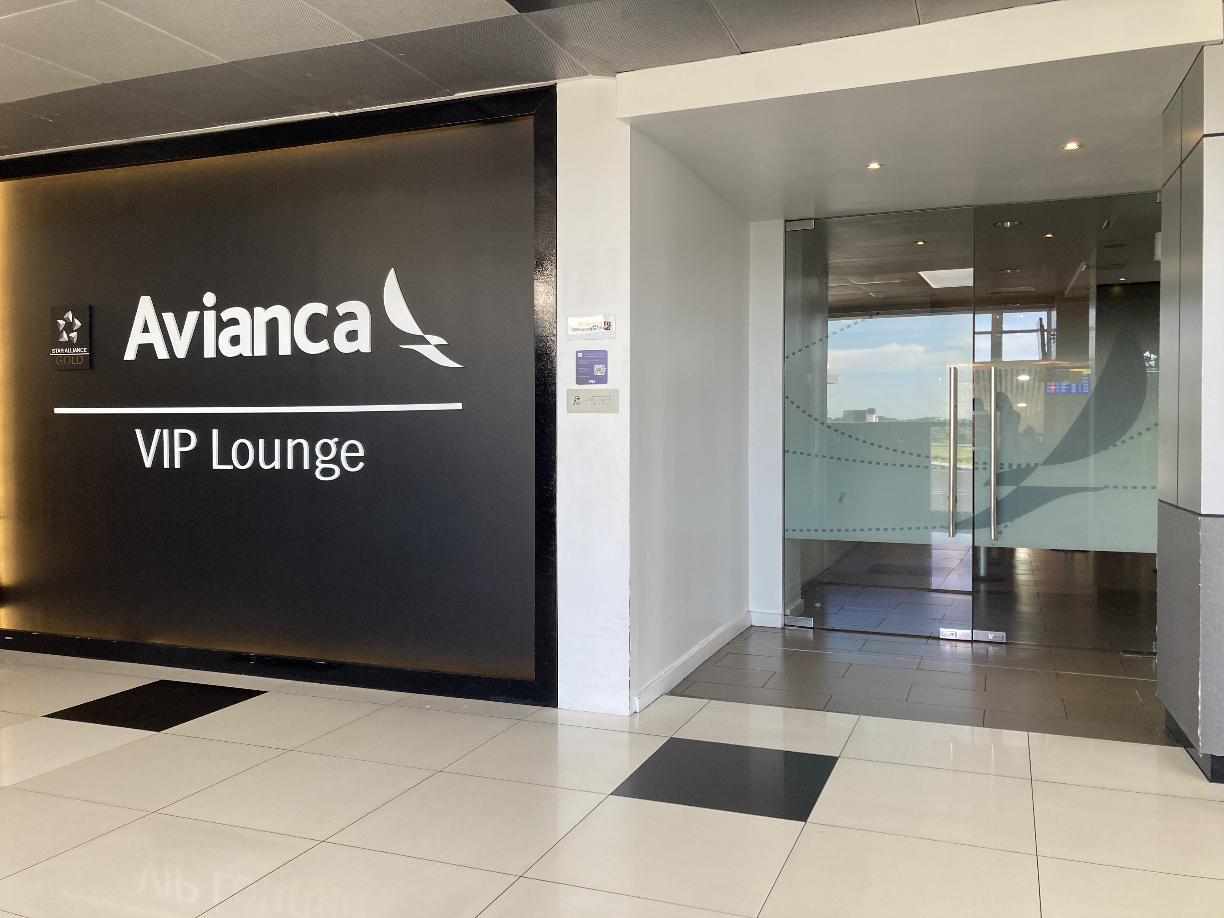 Avianca VIP lounge SAL sign Avianca VIP lounge SAL sign