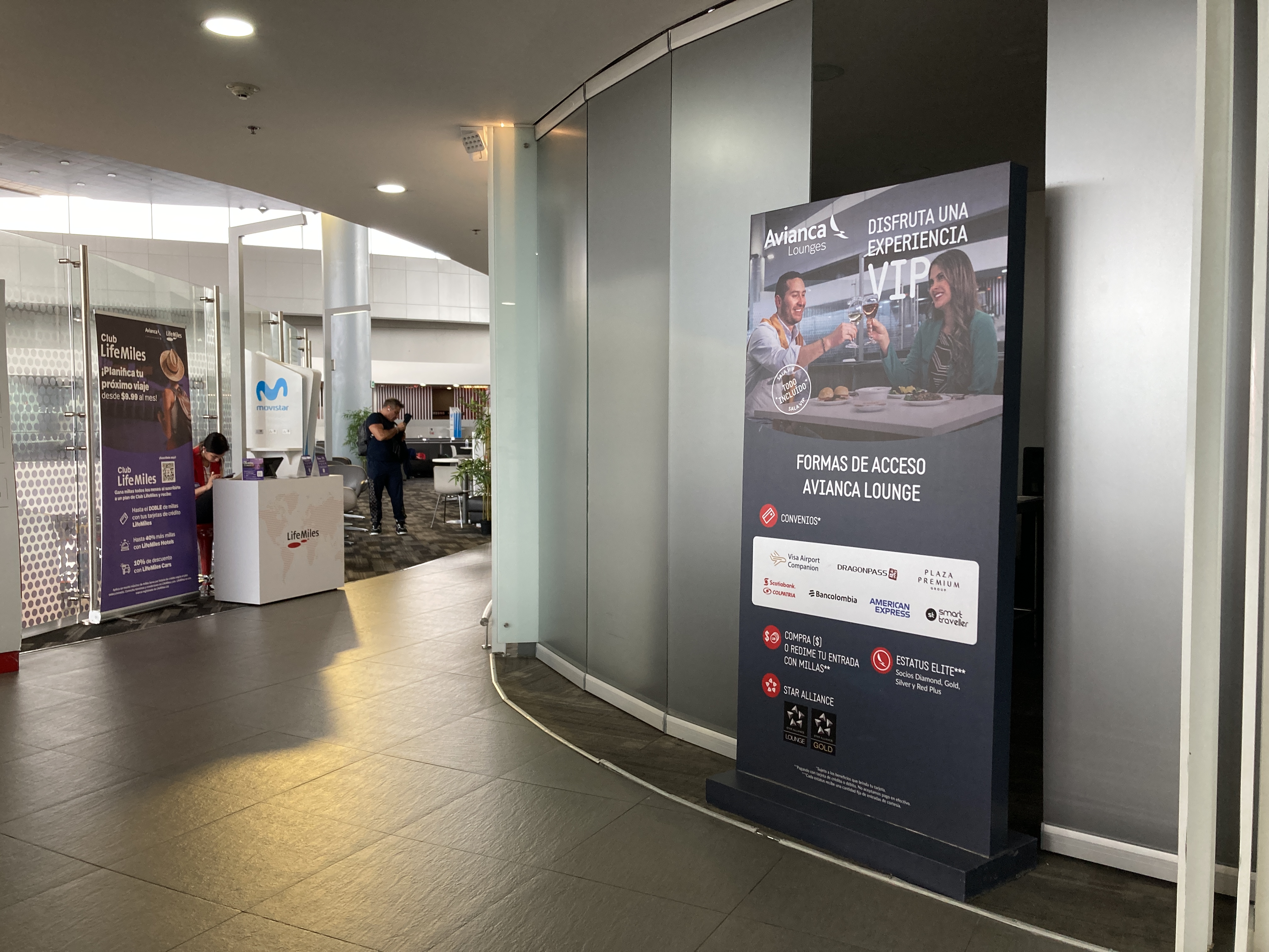 Avianca lounge Bogota BOG entrance and access methods