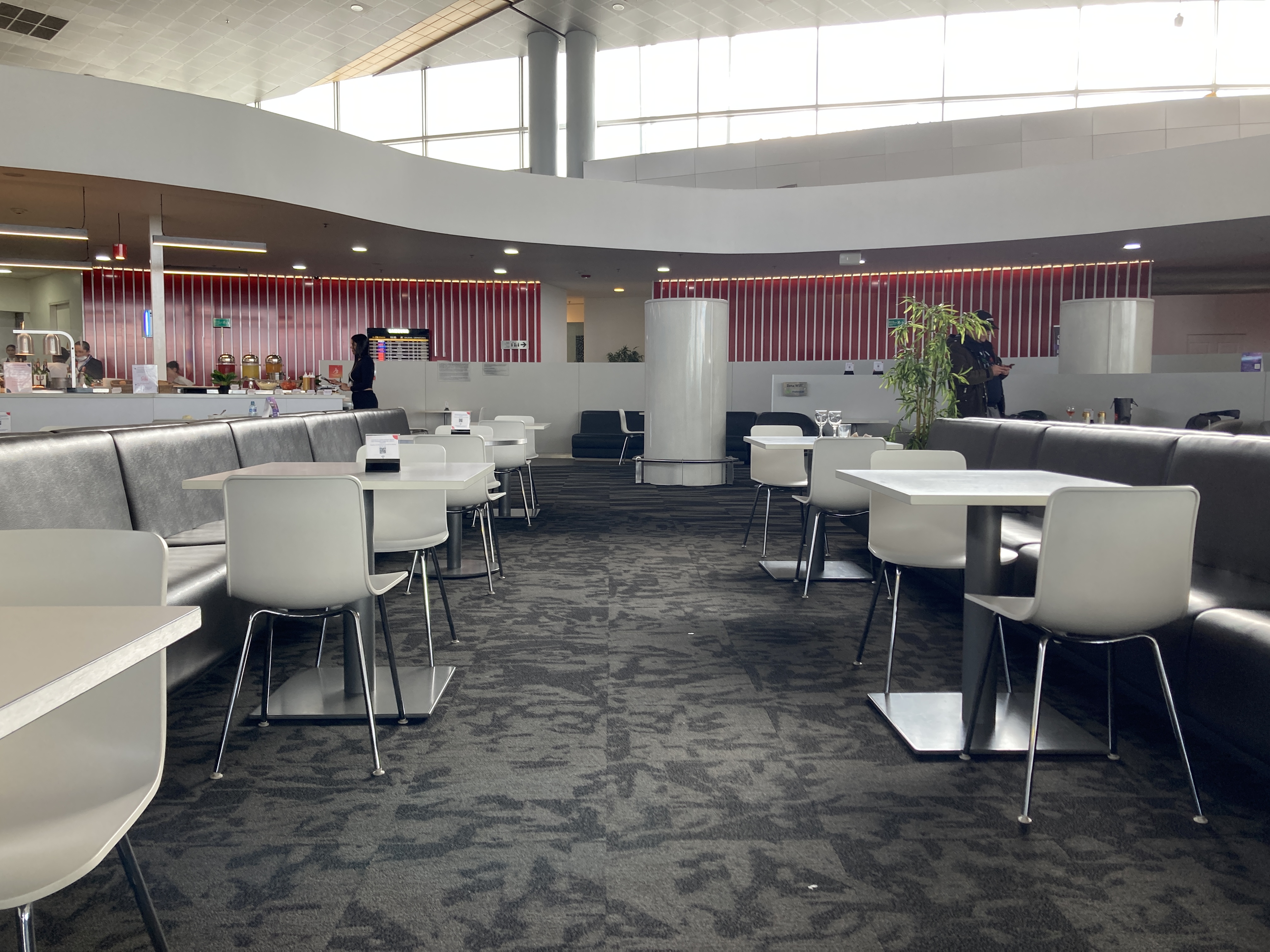 Avianca lounge Bogota BOG table seating