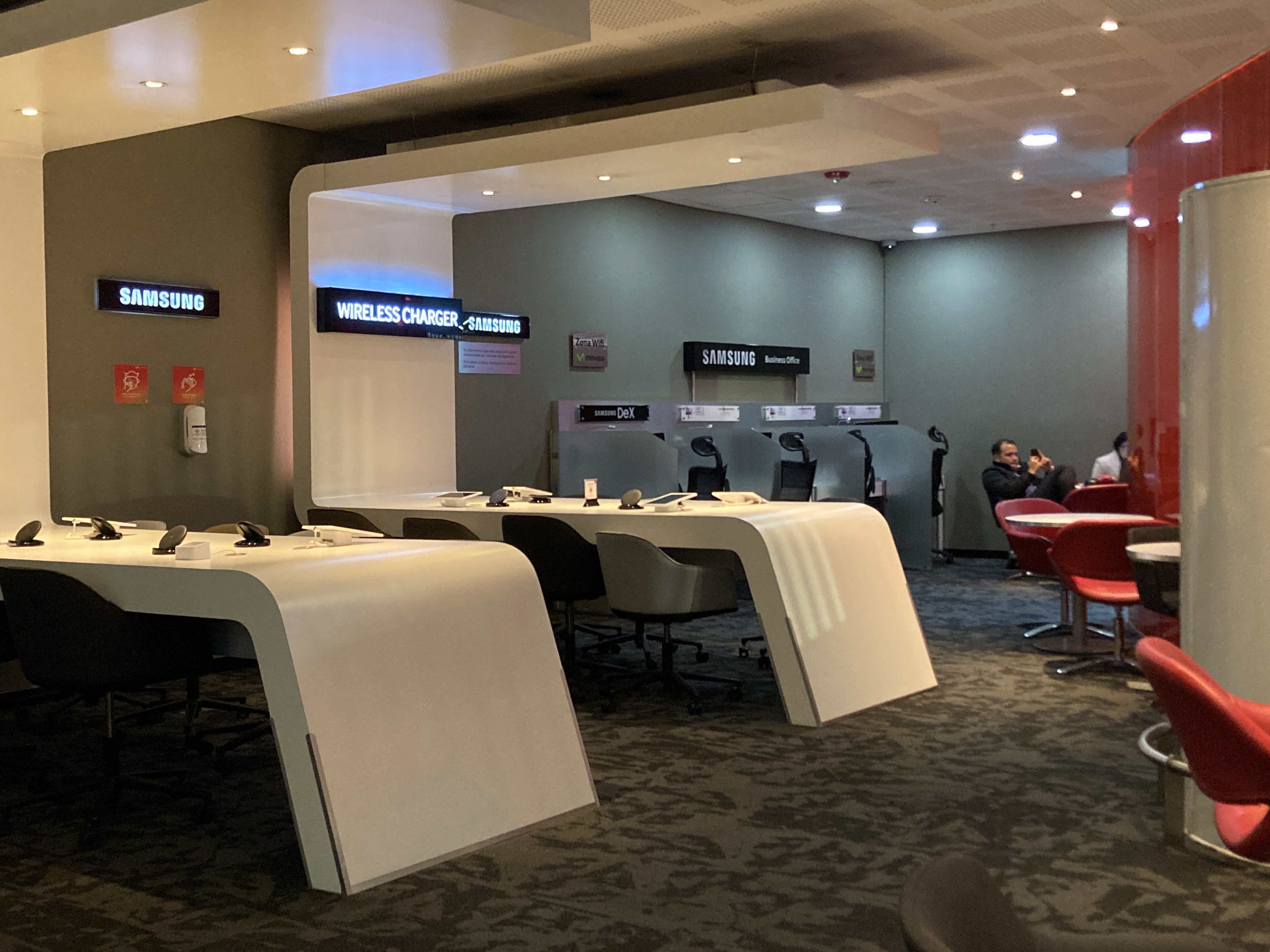 Avianca lounge Bogota BOG work area