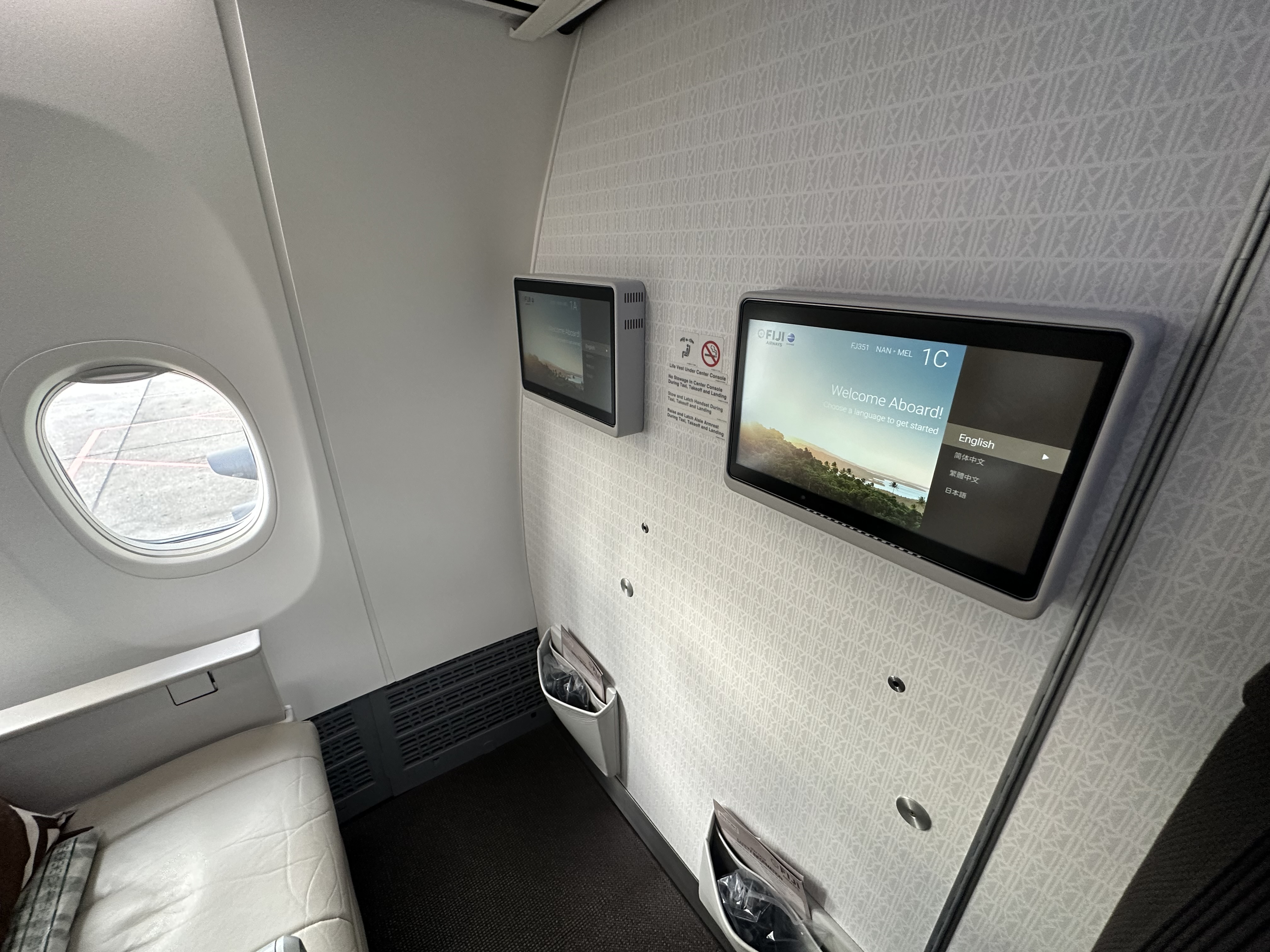 FIji Airways NAN MEL Bulkhead IFE FIji Airways NAN MEL Bulkhead IFE