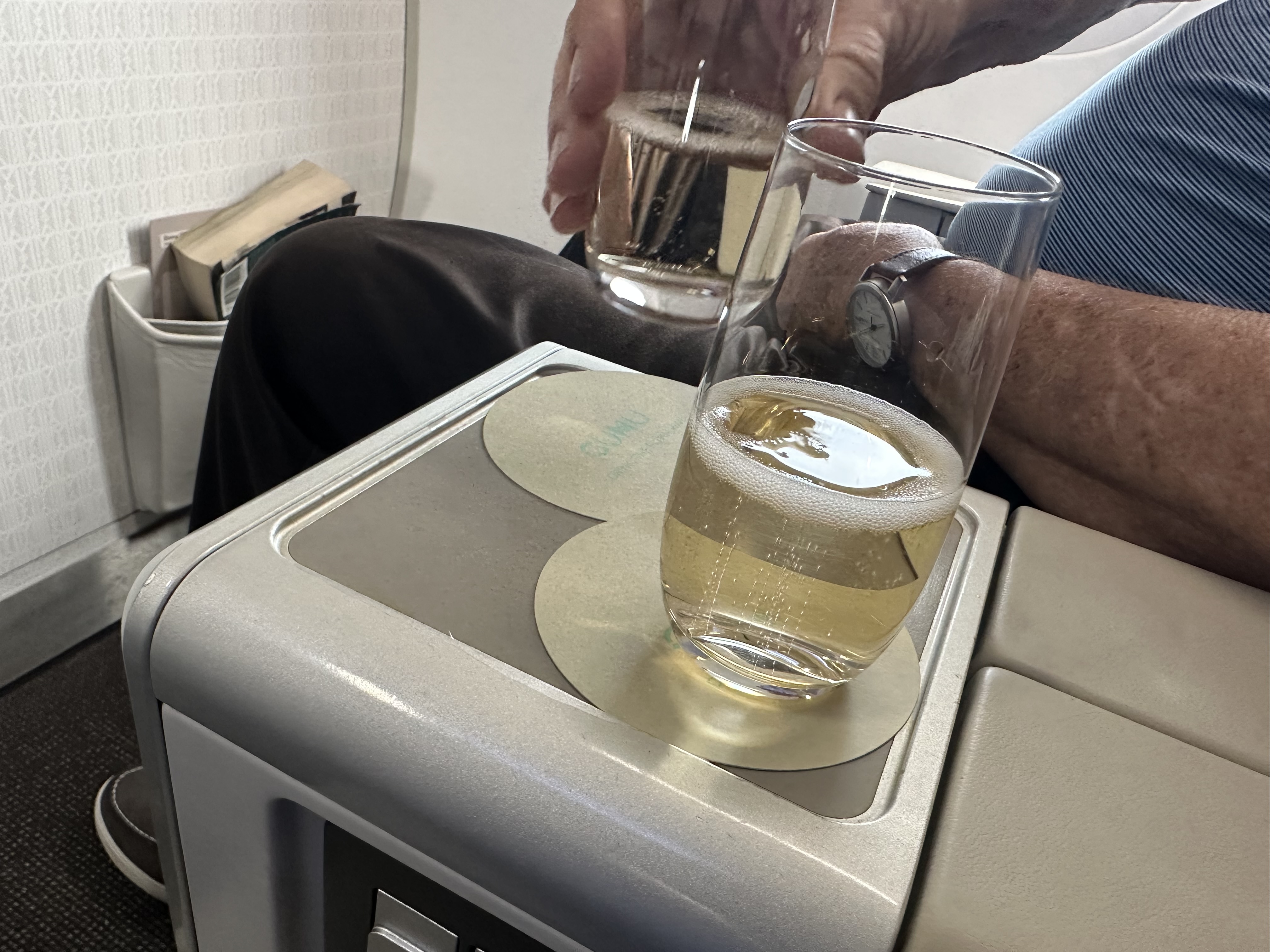 FIji Airways NAN MEL Champagne FIji Airways NAN MEL Champagne