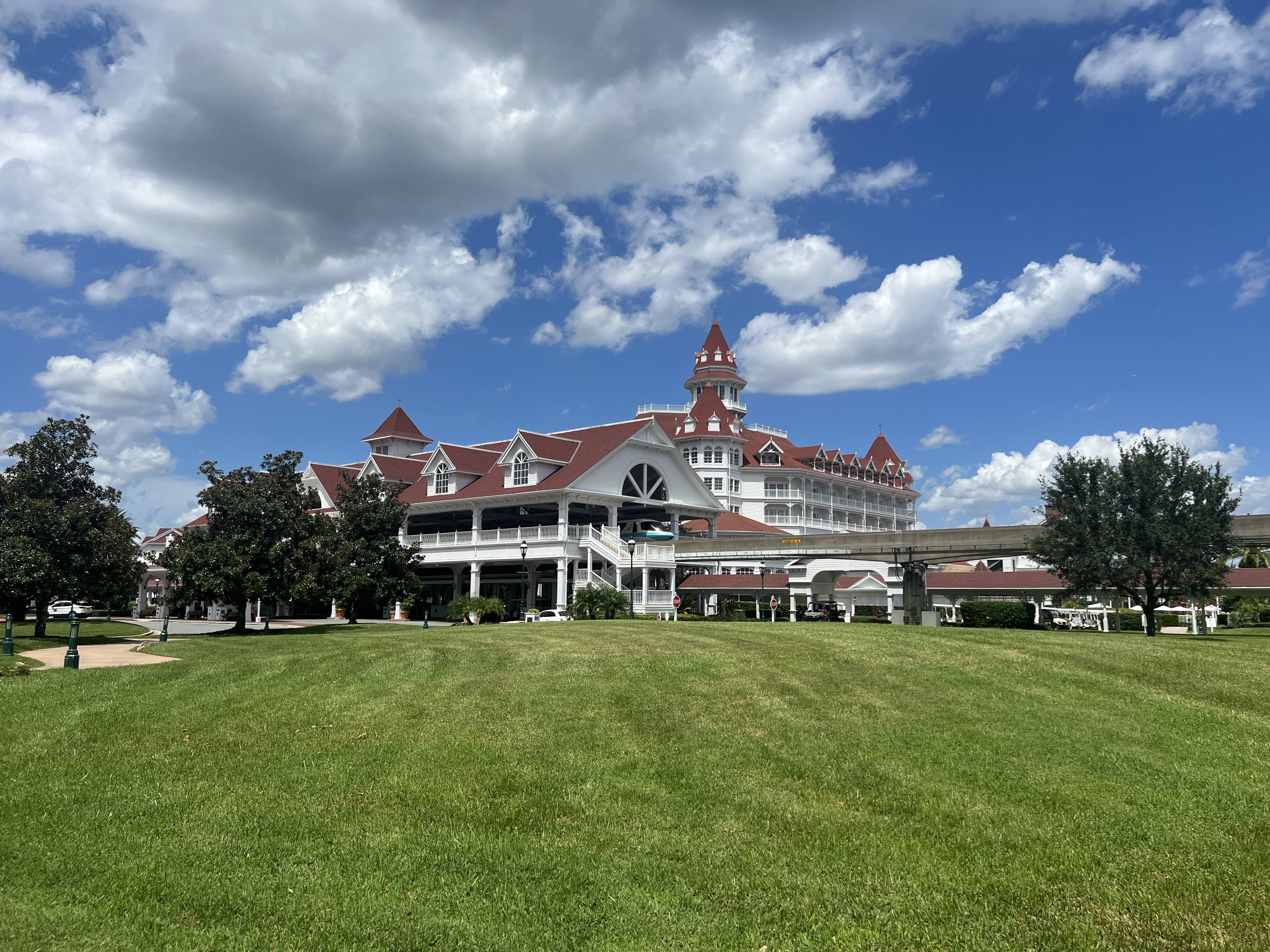 Disney’s Grand Floridian Resort and Spa Grand Floridian Exterior Front