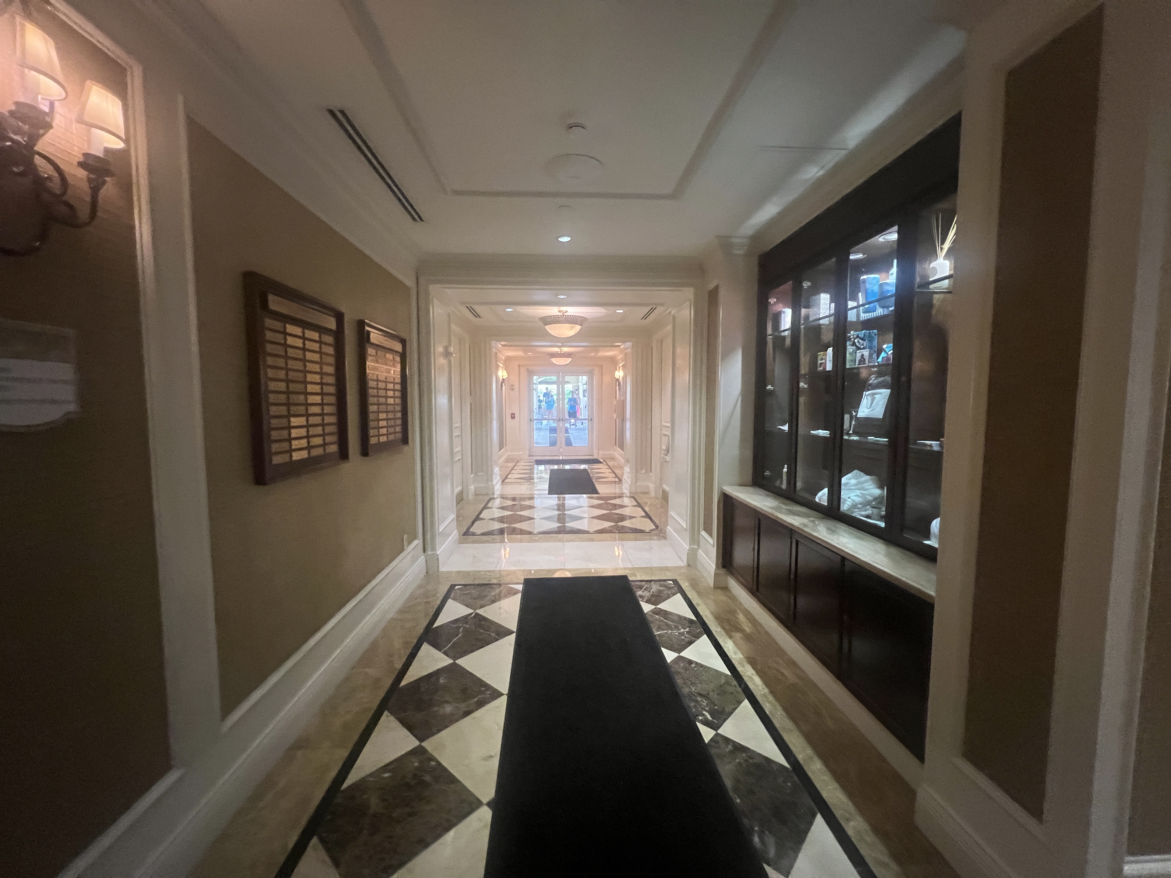 JW Marriott Turnberry Indoor Hallway JW Marriott Turnberry Indoor Hallway