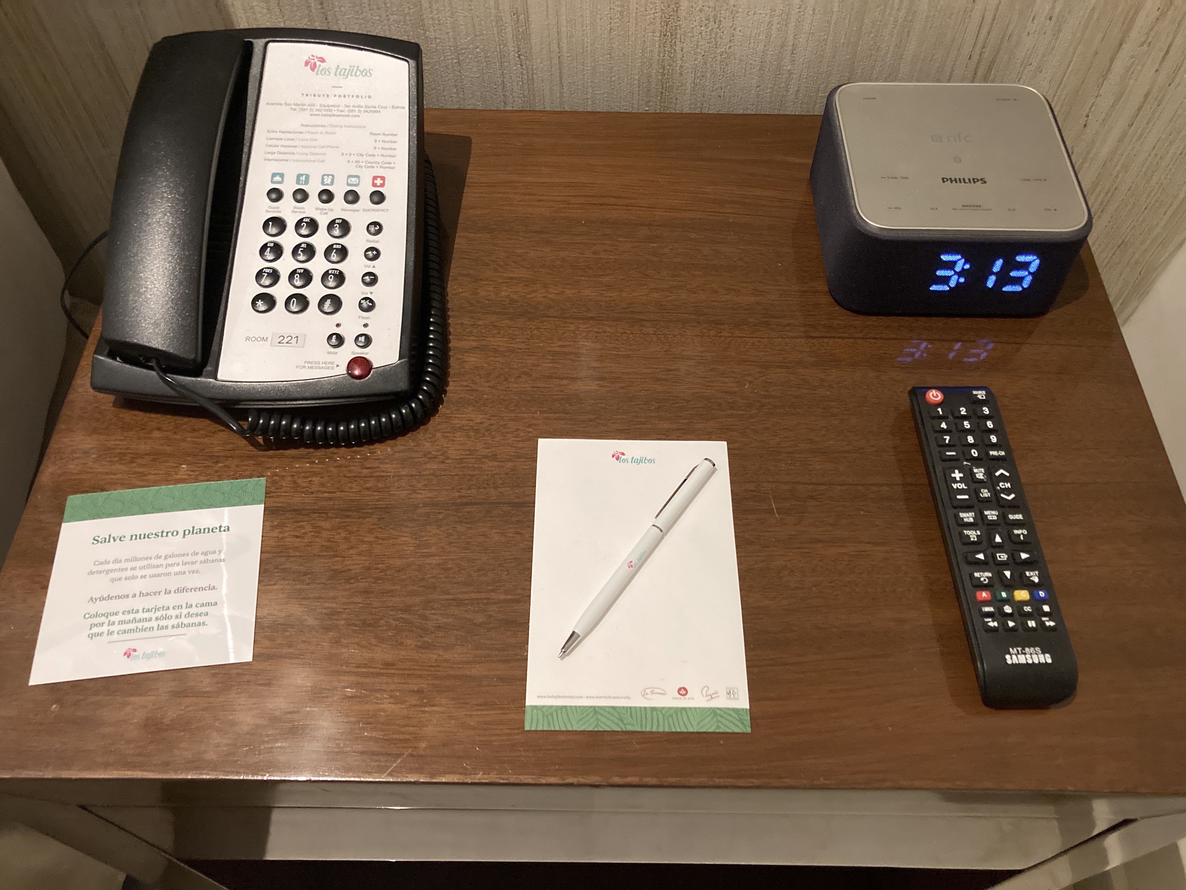 Los Tajibos Tribute Portfolio Santa Cruz Bolivia executive suite bedroom night stand Los Tajibos Tribute Portfolio Santa Cruz Bolivia executive suite bedroom night stand