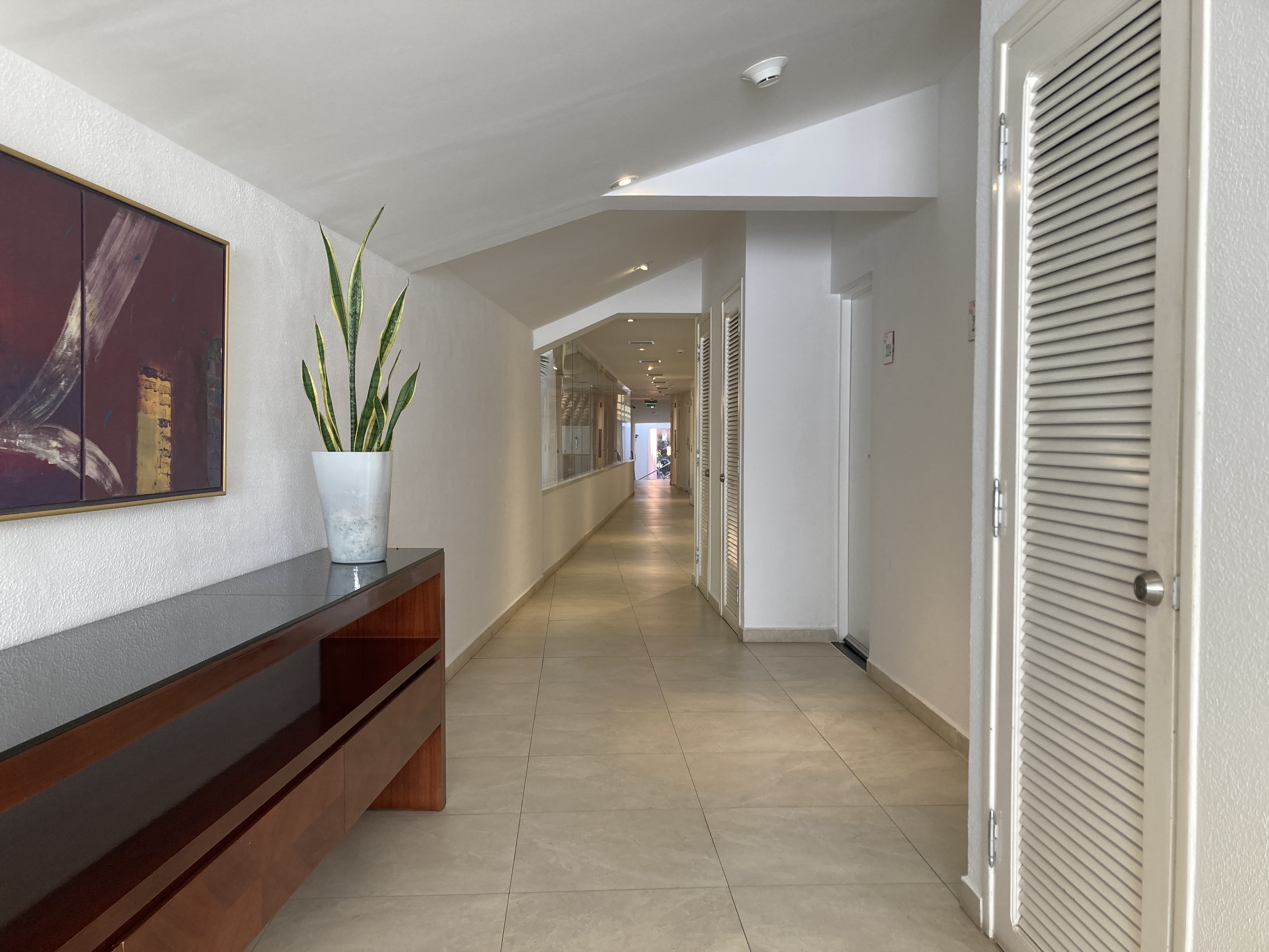 Los Tajibos Tribute Portfolio Santa Cruz Bolivia executive suite hallway Los Tajibos Tribute Portfolio Santa Cruz Bolivia executive suite hallway