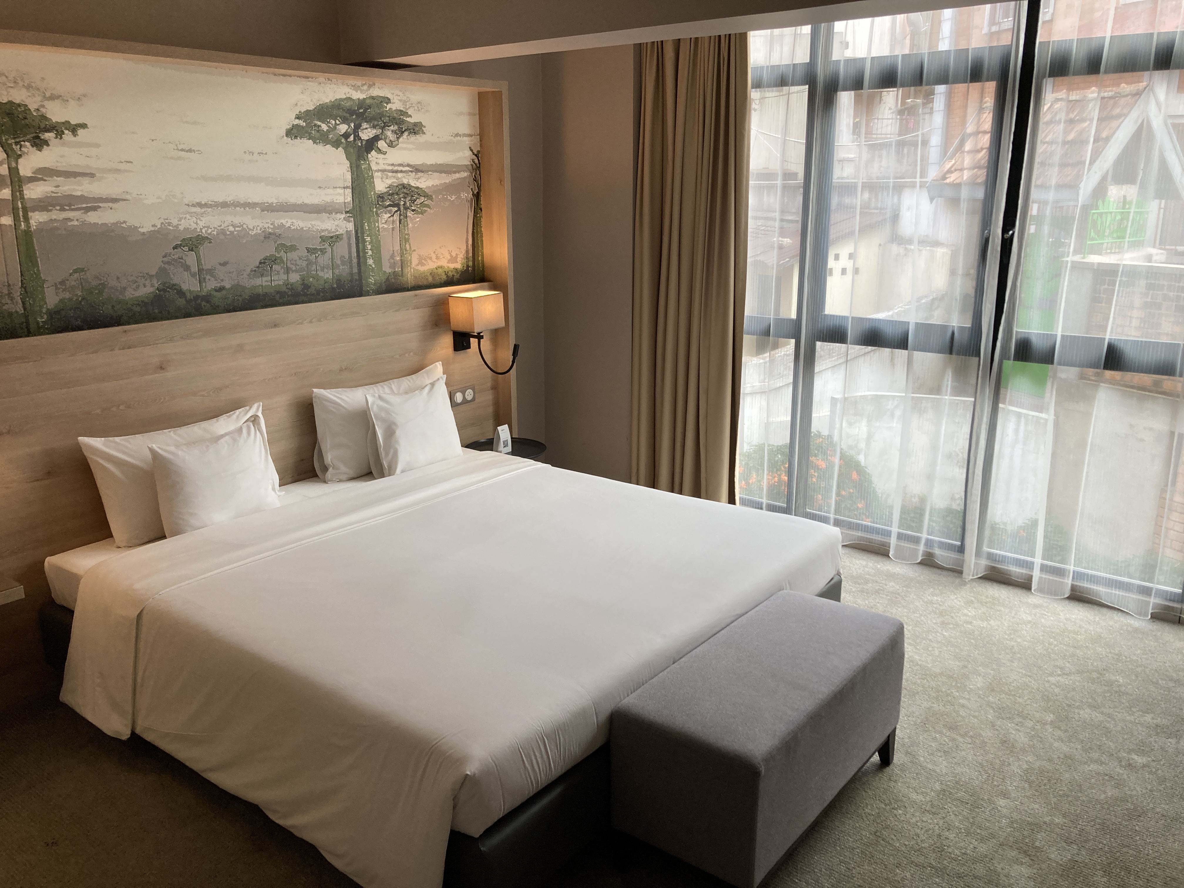 Radisson Serviced Apartments Antananarivo bedroom