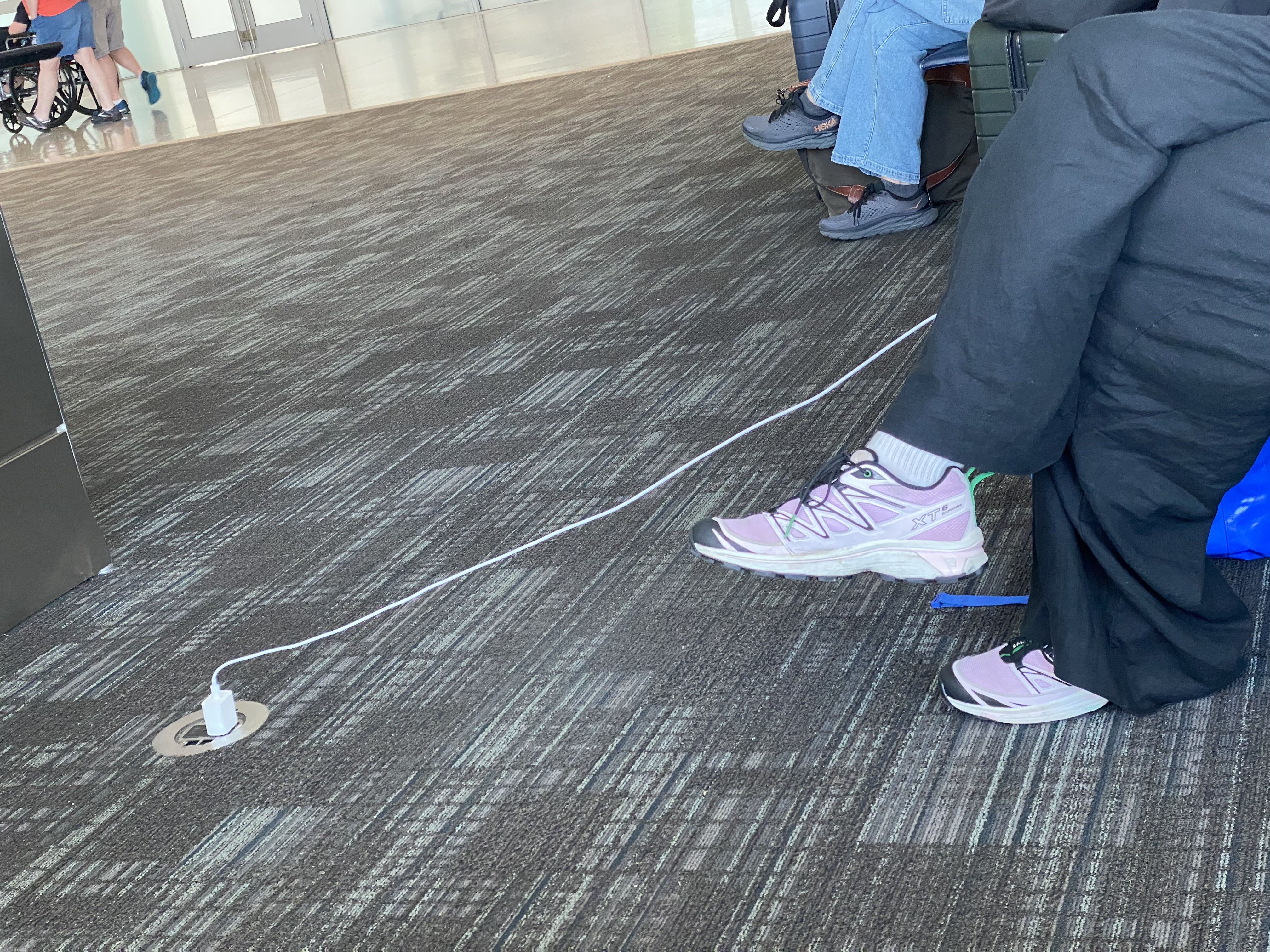 YYZ Terminal 1 outlets 