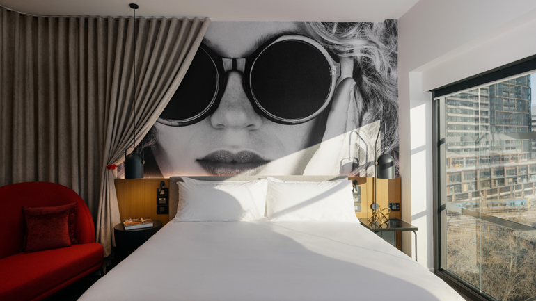hotel indigo melbourne on flinders 