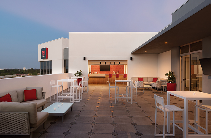 Radisson RED Miami Airport