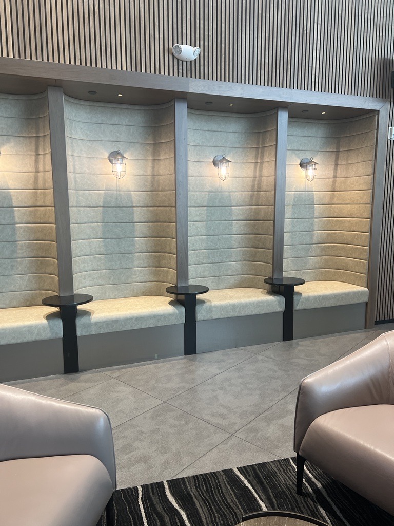 Admirals Club EWR nooks Admirals Club EWR nooks